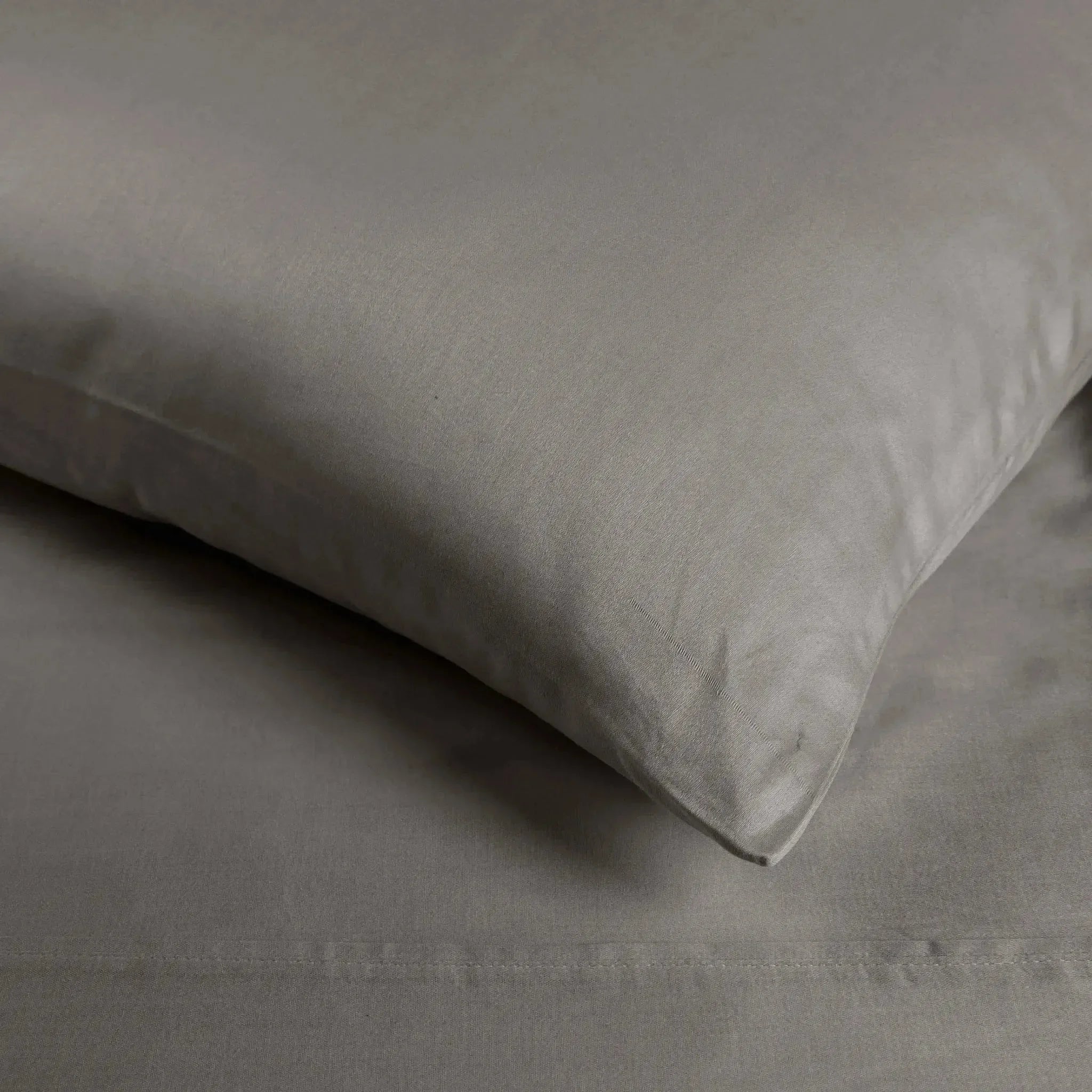 400 Thread Count Egyptian Cotton Sateen Bed Sheet Set - Egyptian Cotton Sheet Set by Superior Brand