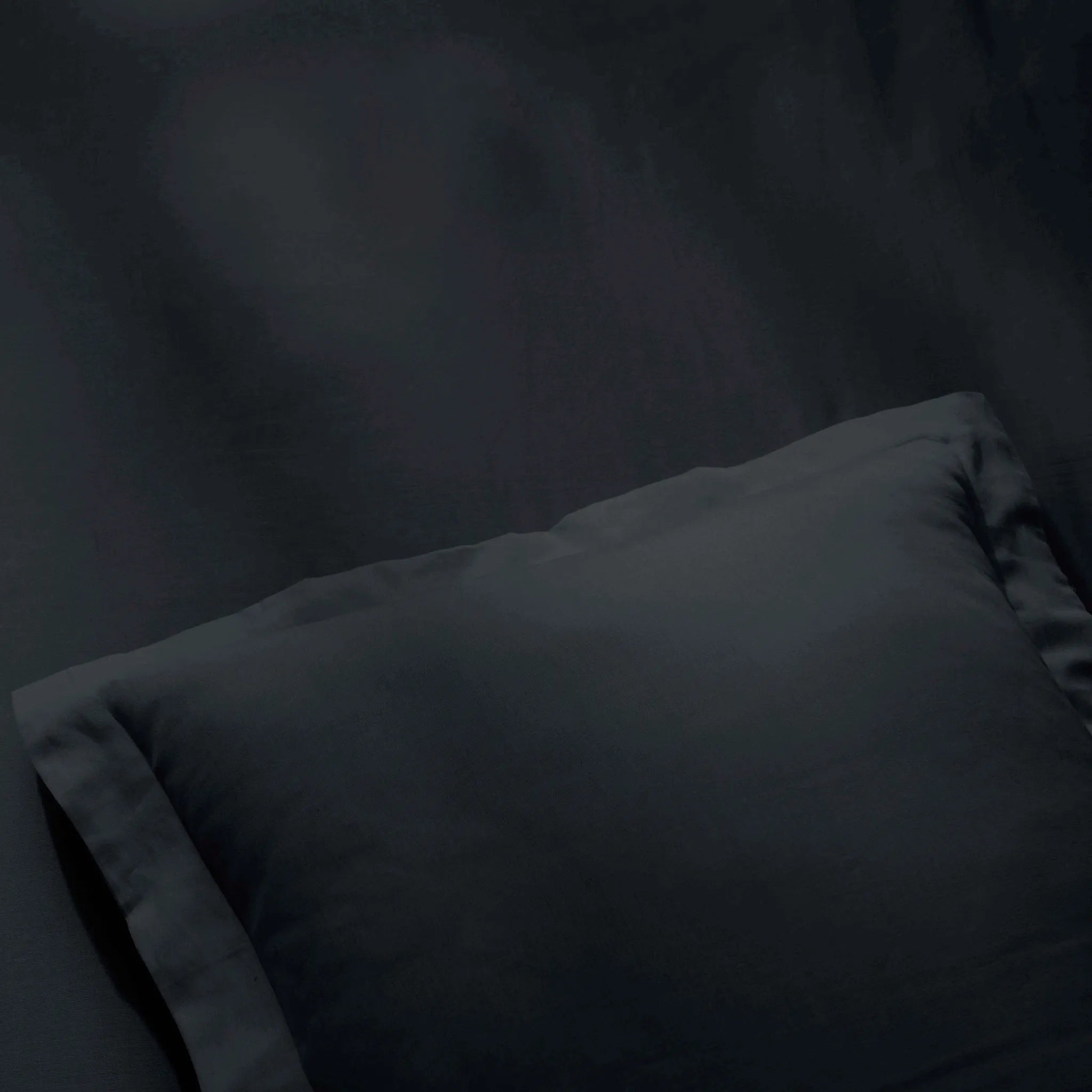 Egyptian Cotton 400 Thread Count Solid Luxury Duvet Cover Set - Egyptian Cotton Duvet Cover Set by Superior Brand