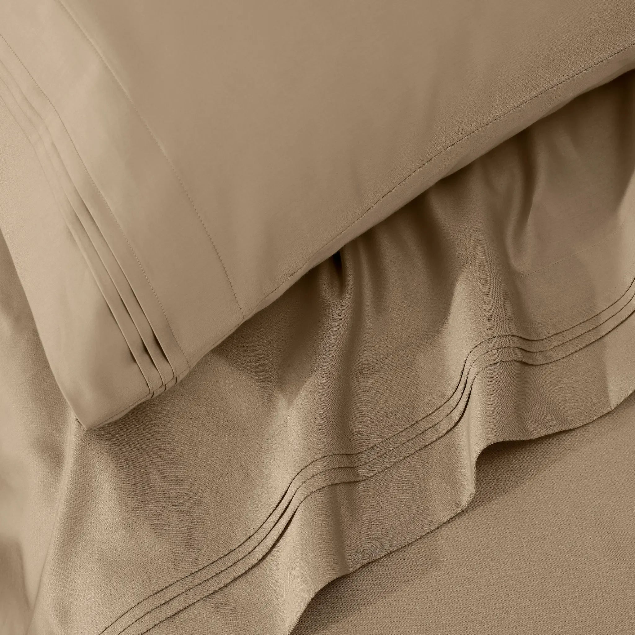 100% Egyptian Cotton 650 Thread Count Solid Pillowcase Set - Egyptian Cotton Pillowcases by Superior Brand