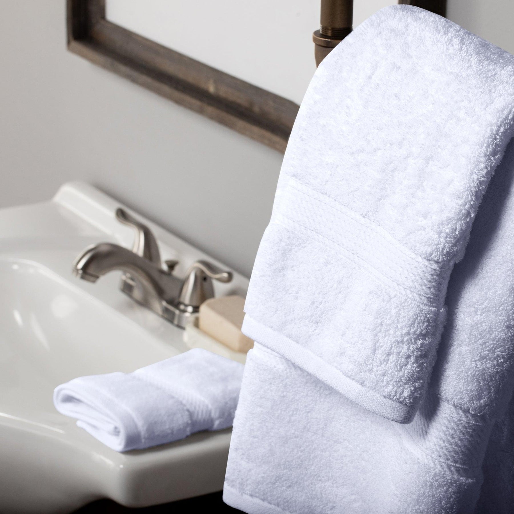 Egyptian Cotton Heavyweight 3 Piece Bath Towel Set - White