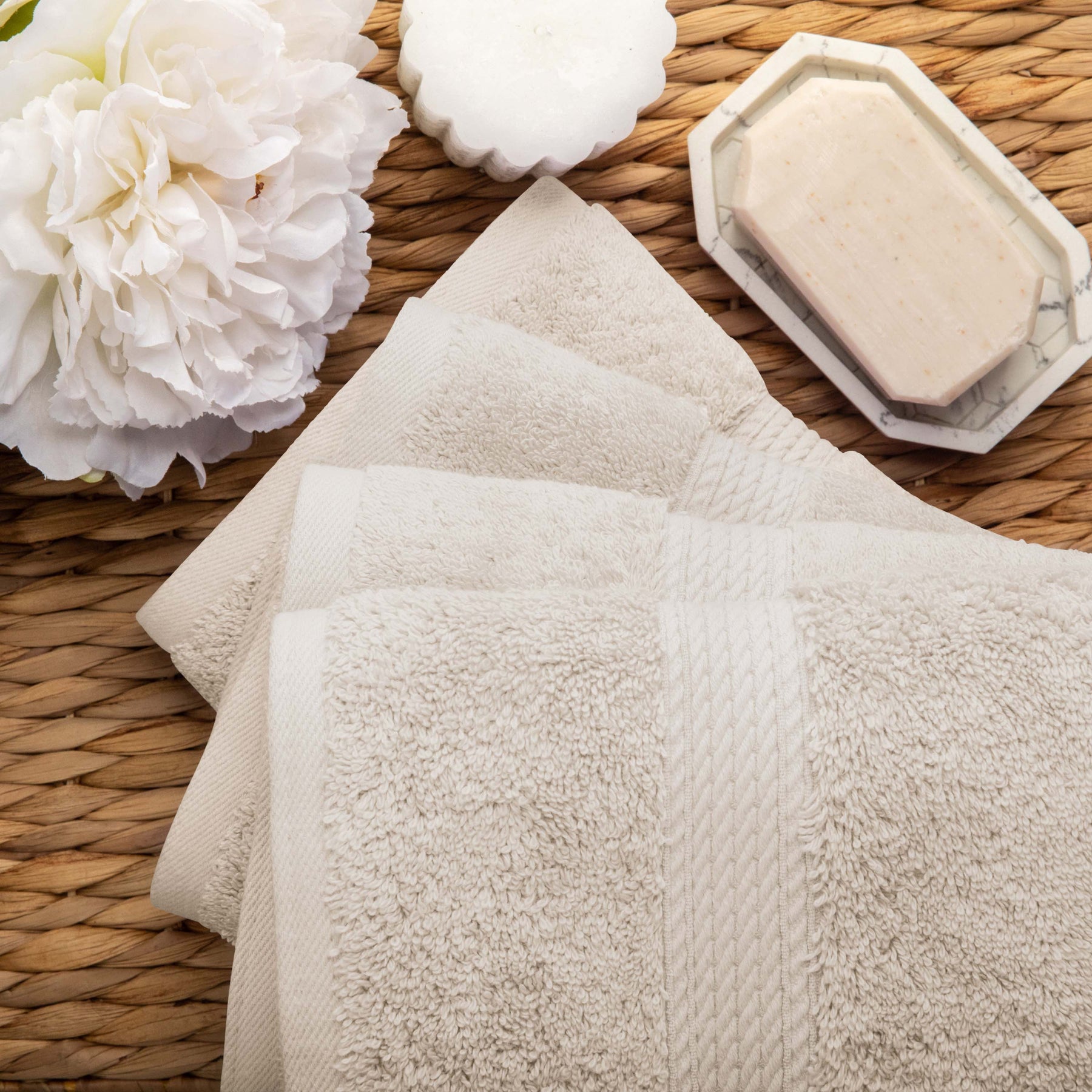 Superior Egyptian Cotton Plush Heavyweight Absorbent Luxury Soft Bath Towel - Stone
