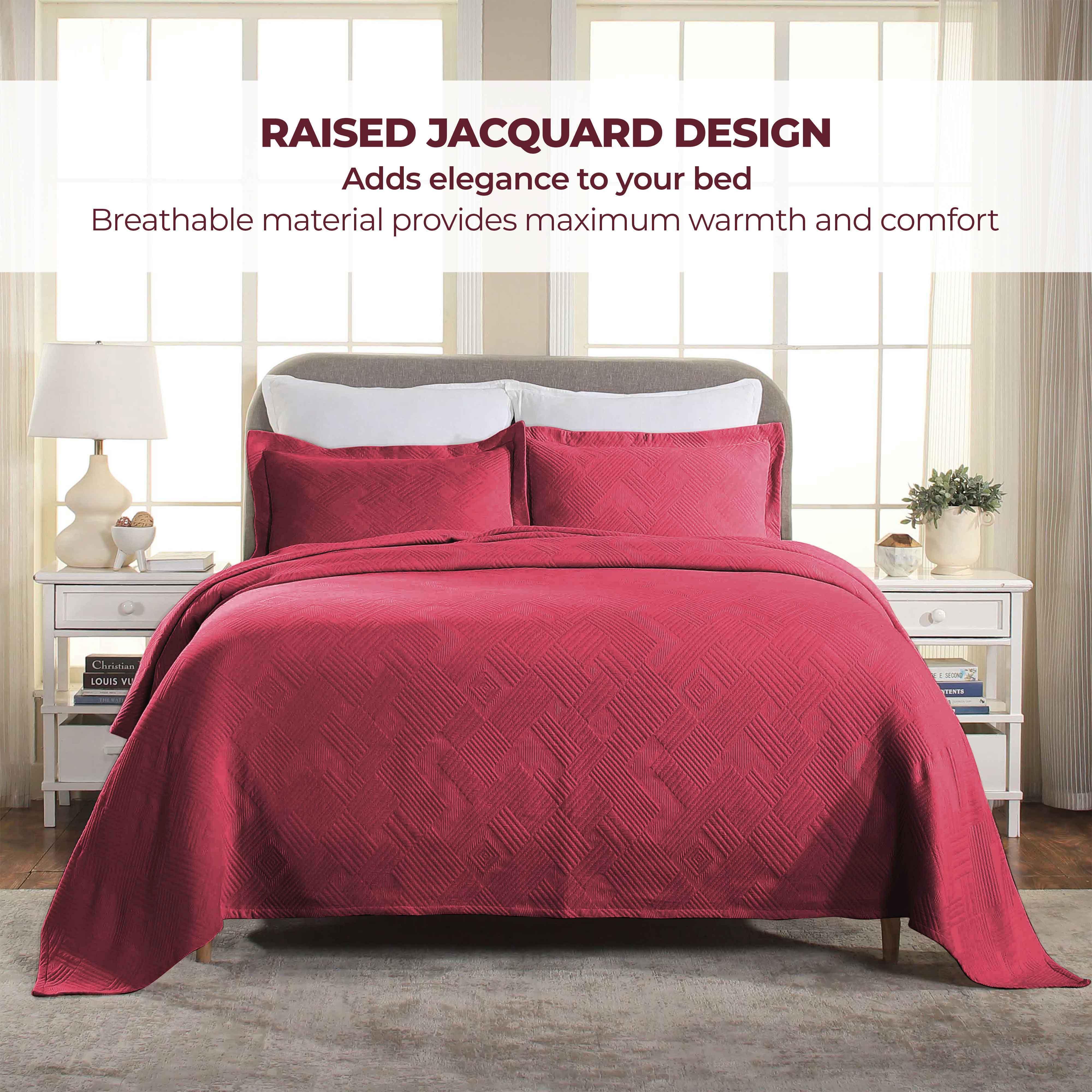 Lightweight Cotton Bedspread Sets 3-Piece Geometric Fret Jacquard Matelassé Scalloped - Bedspread by Superior Brand