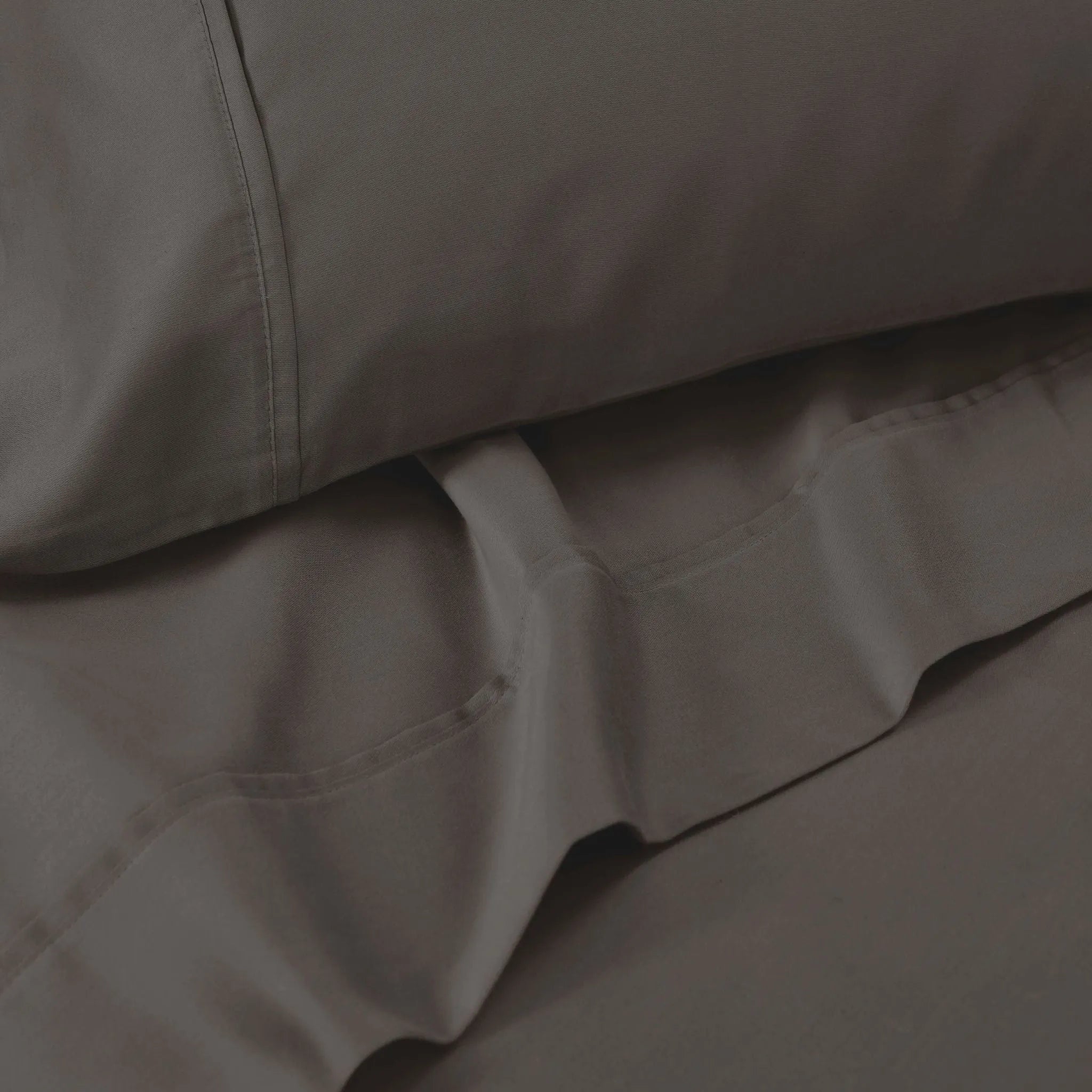 Cotton Blend 1500 Thread Count Solid Deep Pocket Sheet Set - Sheet Set by Superior Brand