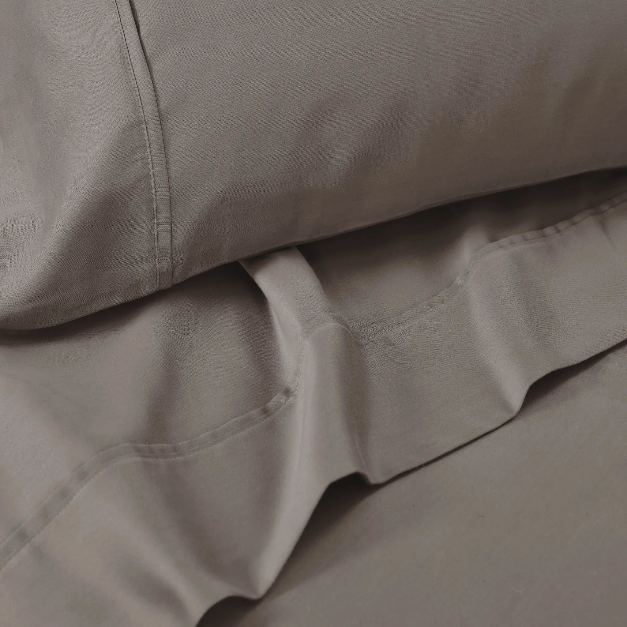 Cotton Blend 1500 Thread Count Solid Deep Pocket Sheet Set - Sheet Set by Superior Brand
