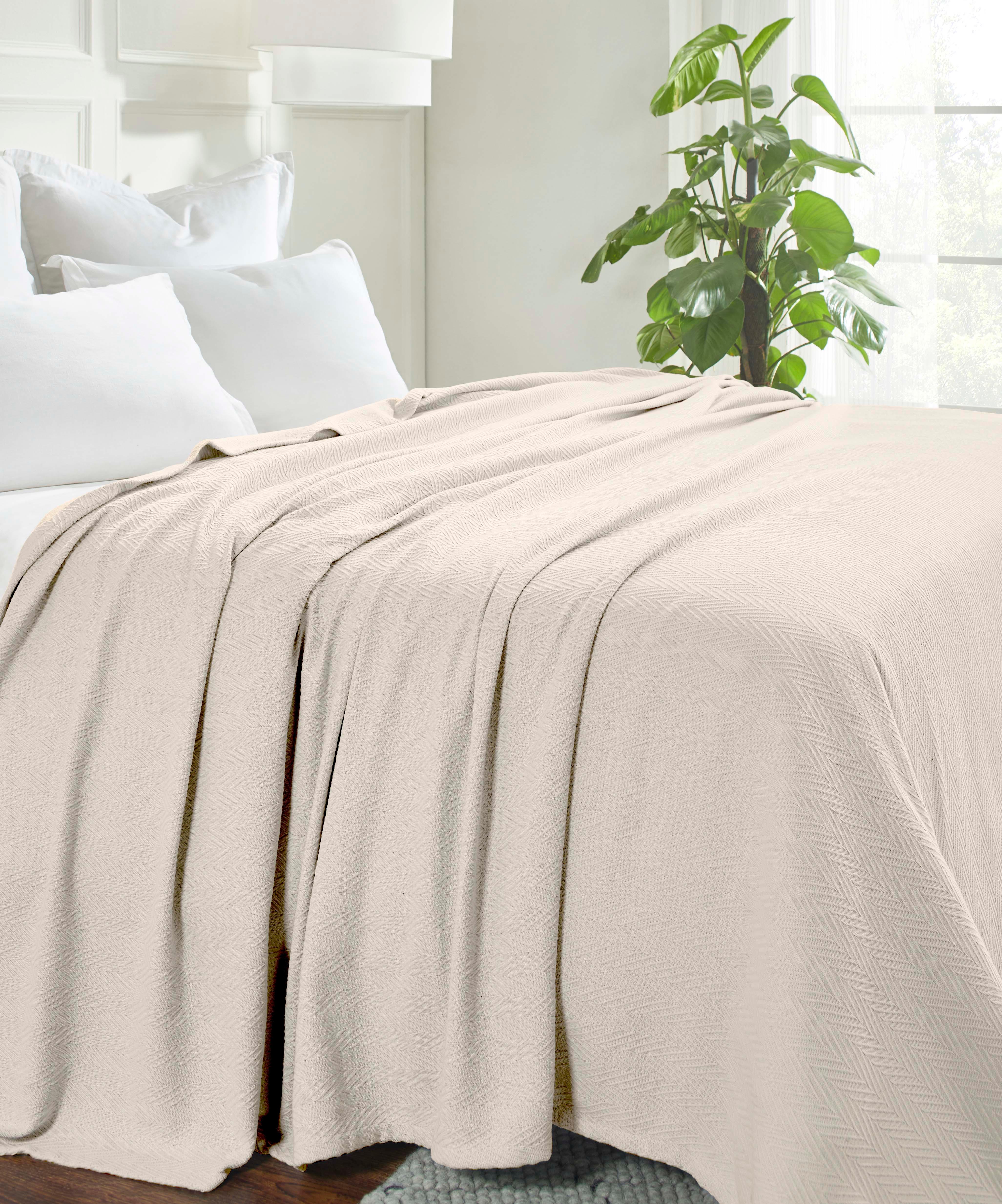 Lightweight Cotton Blanket – Metro Chevron, All-Season Bedding - Blanket by Superior Brand