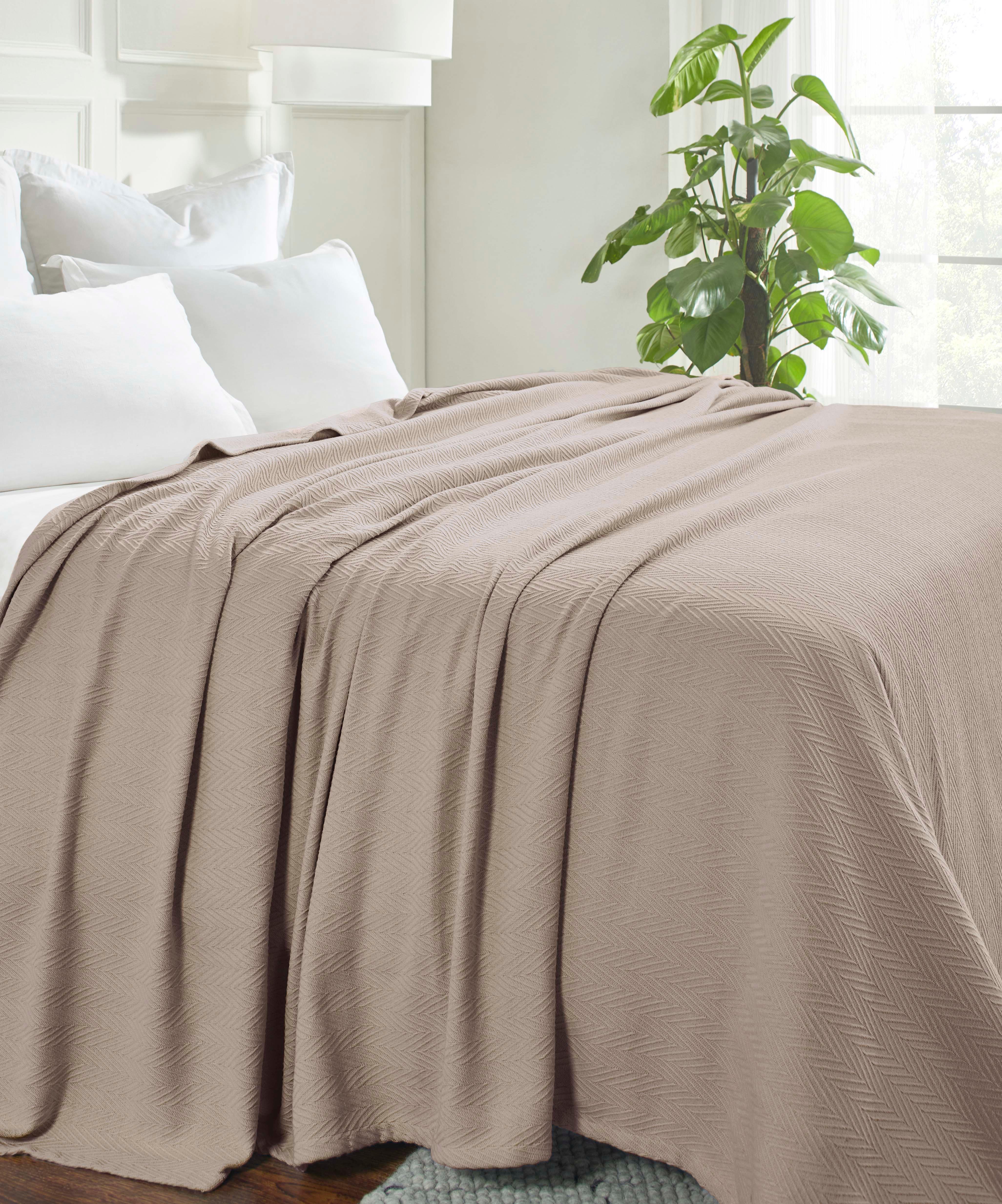 Lightweight Cotton Blanket – Metro Chevron, All-Season Bedding - Blanket by Superior Brand