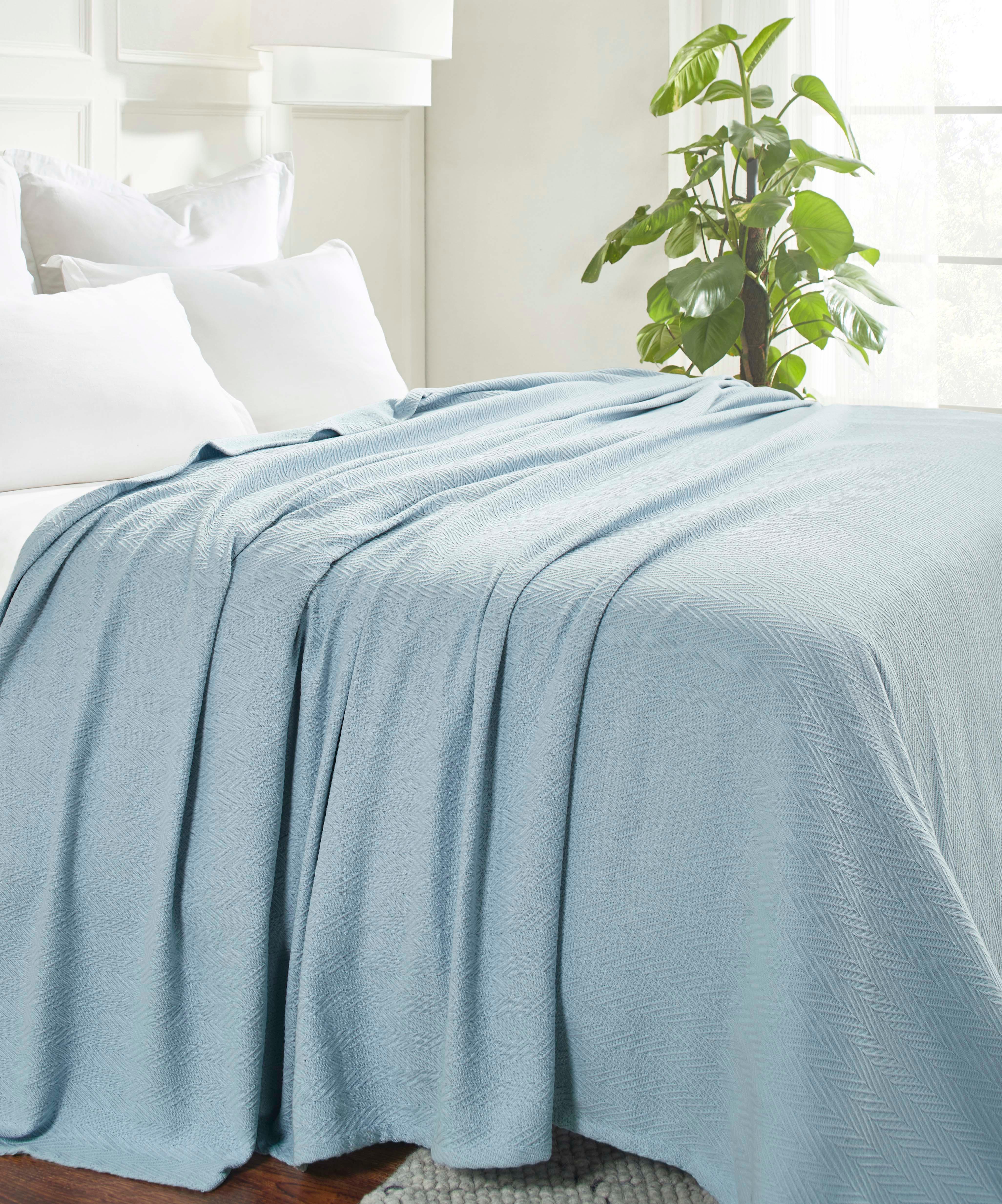 Lightweight Cotton Blanket – Metro Chevron, All-Season Bedding - Blanket by Superior Brand
