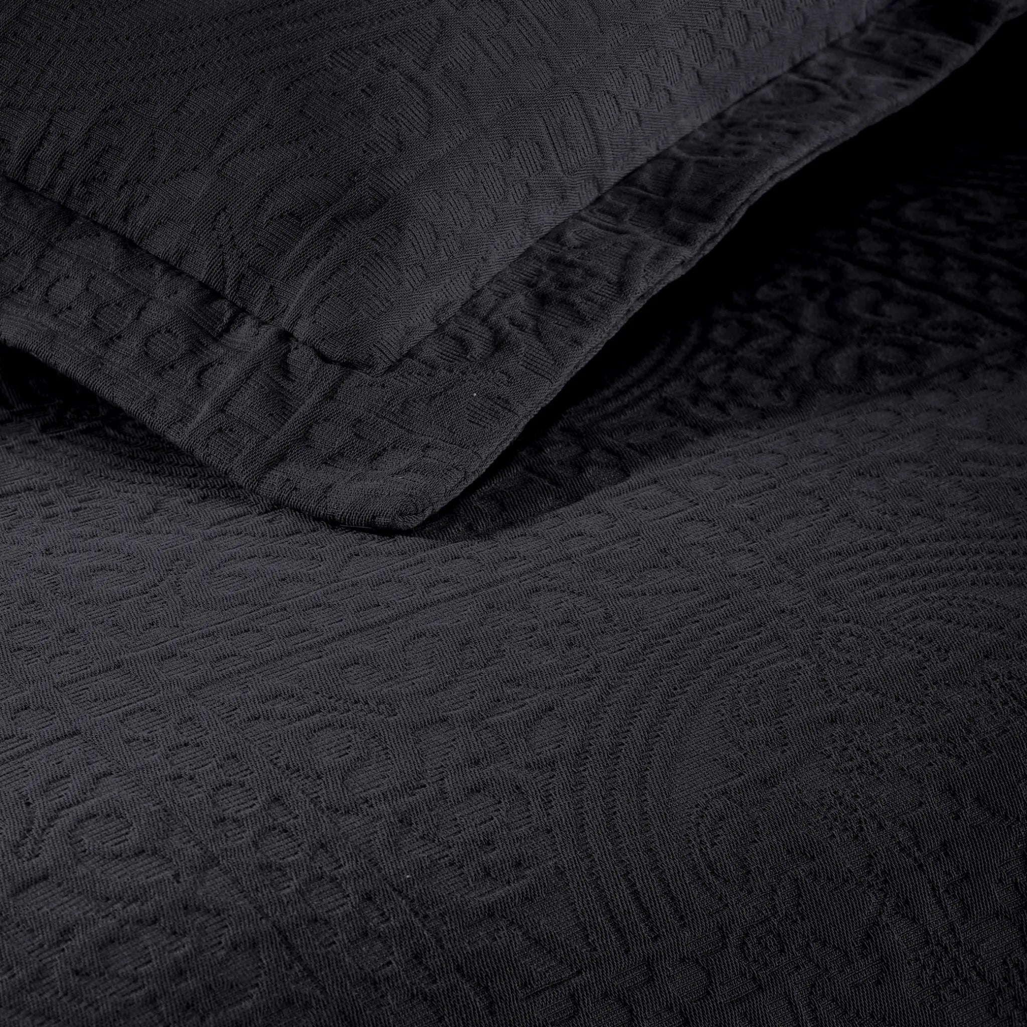 Fleur De Lis Jacquard Matelassé Cotton Medallion Bedspread Set - Bedspread by Superior Brand