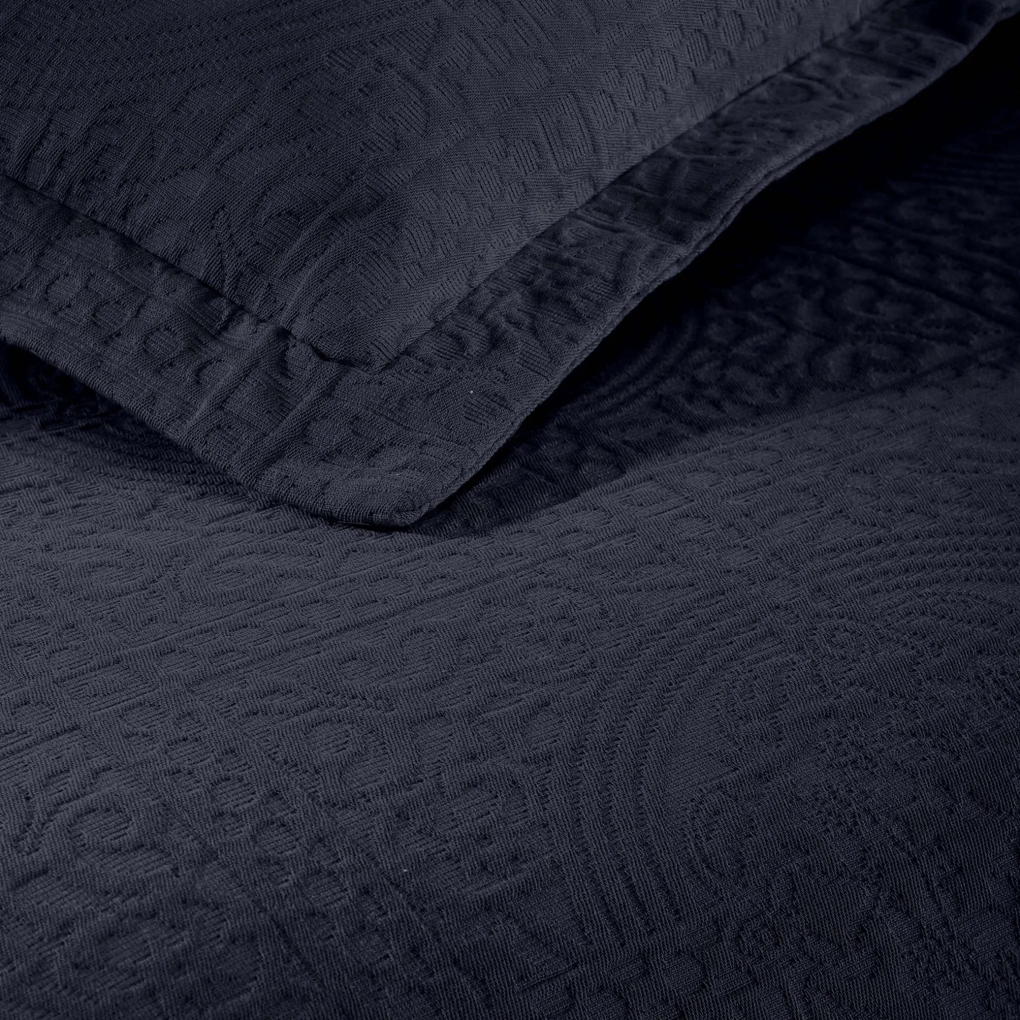Fleur De Lis Jacquard Matelassé Cotton Medallion Bedspread Set - Bedspread by Superior Brand