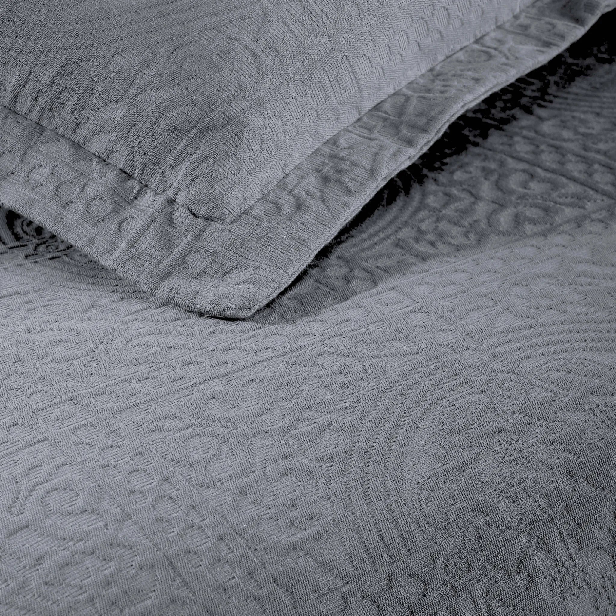Fleur De Lis Jacquard Matelassé Cotton Medallion Bedspread Set - Bedspread by Superior Brand
