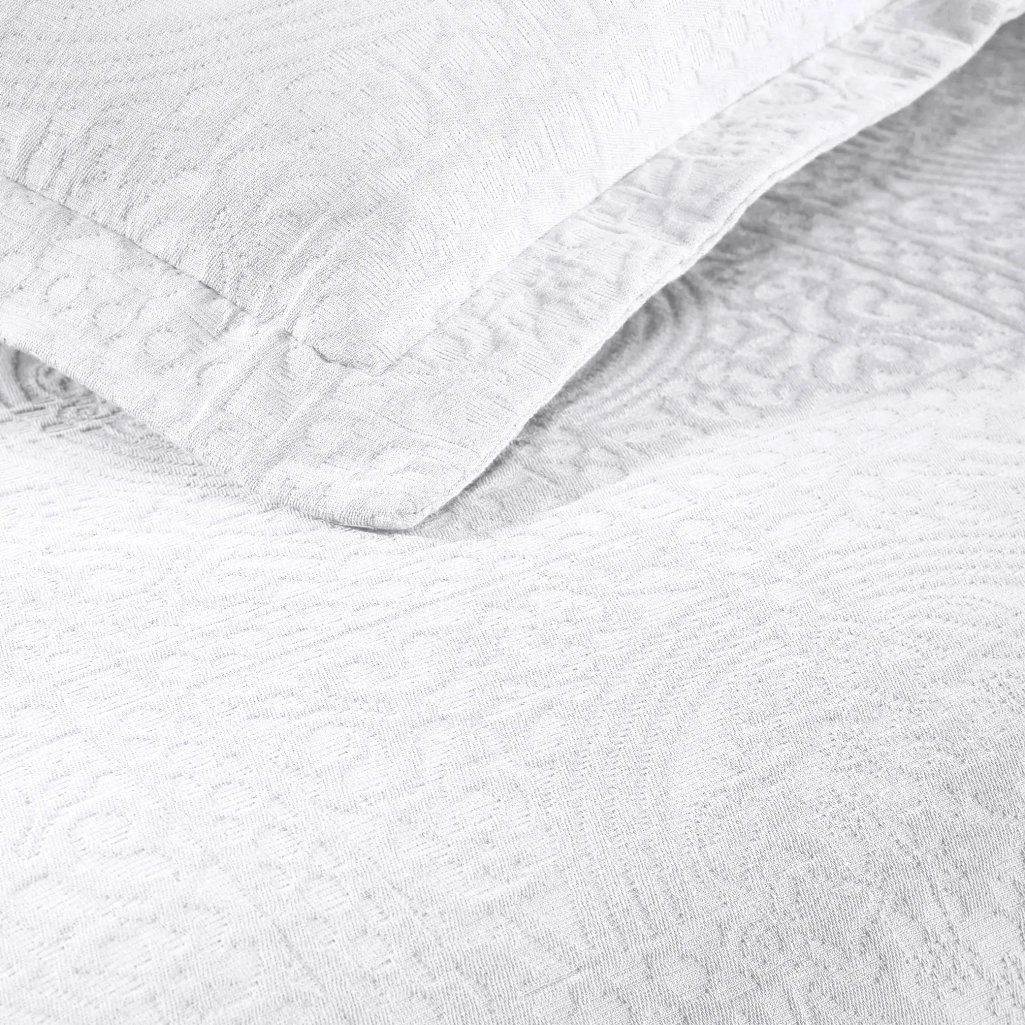 Fleur De Lis Jacquard Matelassé Cotton Medallion Bedspread Set - Bedspread by Superior Brand