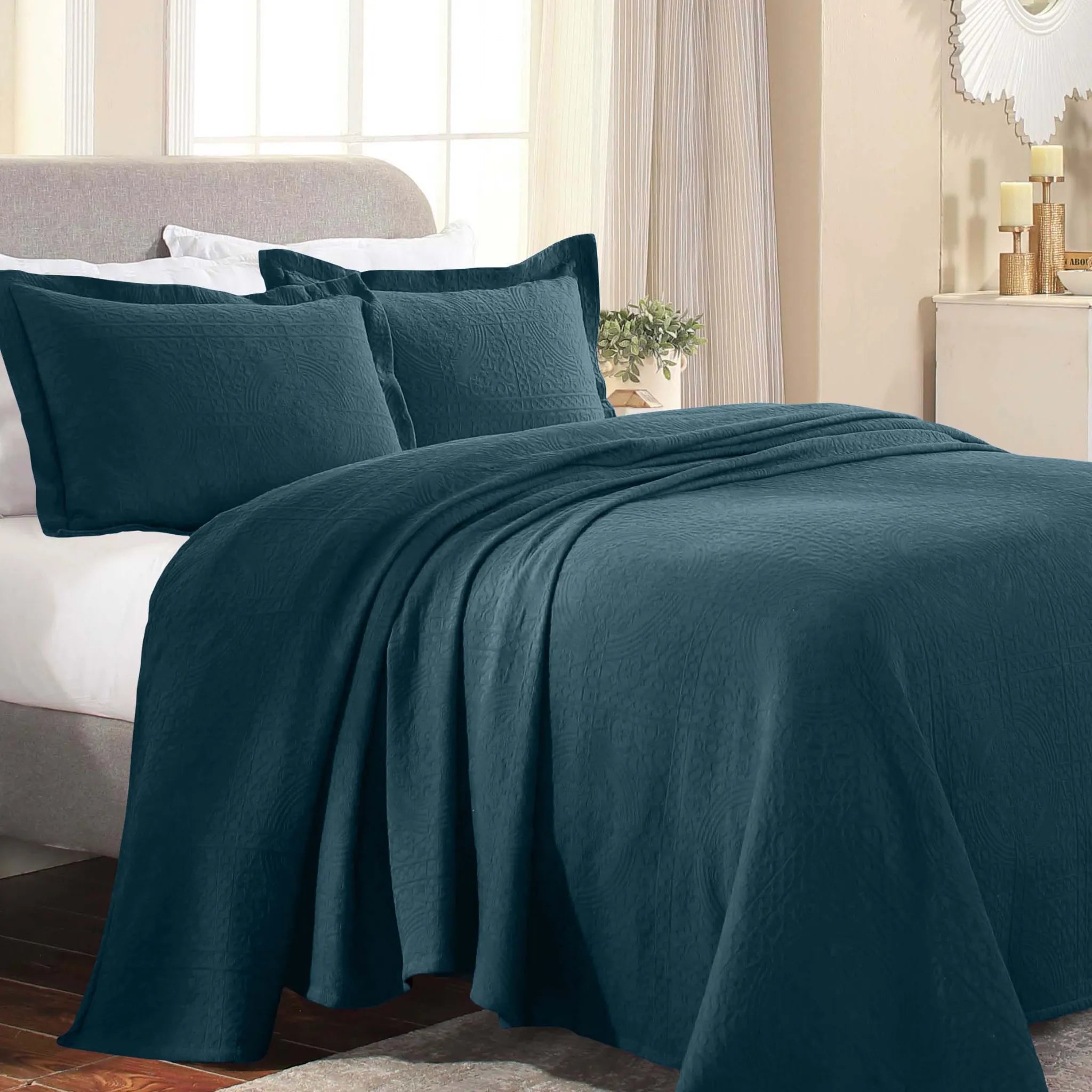 Fleur De Lis Jacquard Matelassé Cotton Medallion Bedspread Set - Bedspread by Superior Brand