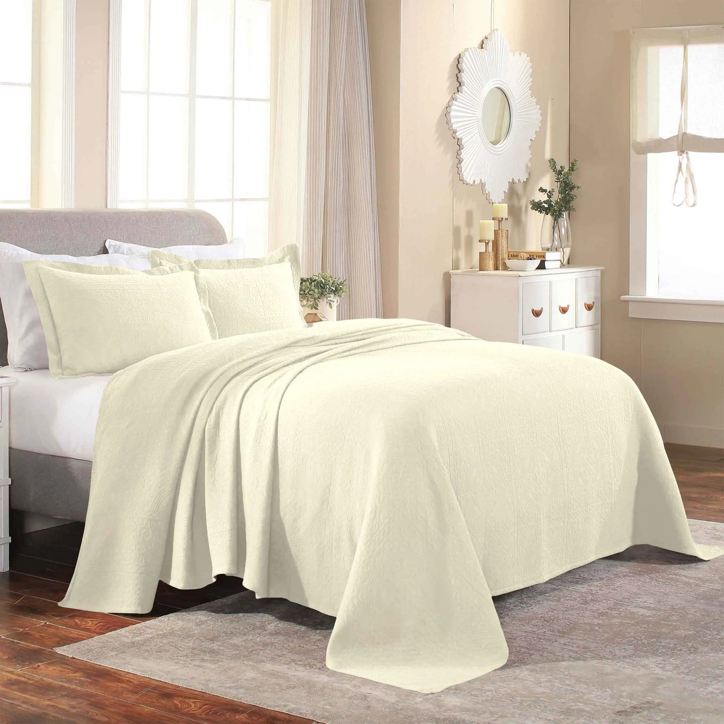 Fleur De Lis Jacquard Matelassé Cotton Medallion Bedspread Set - Bedspread by Superior Brand