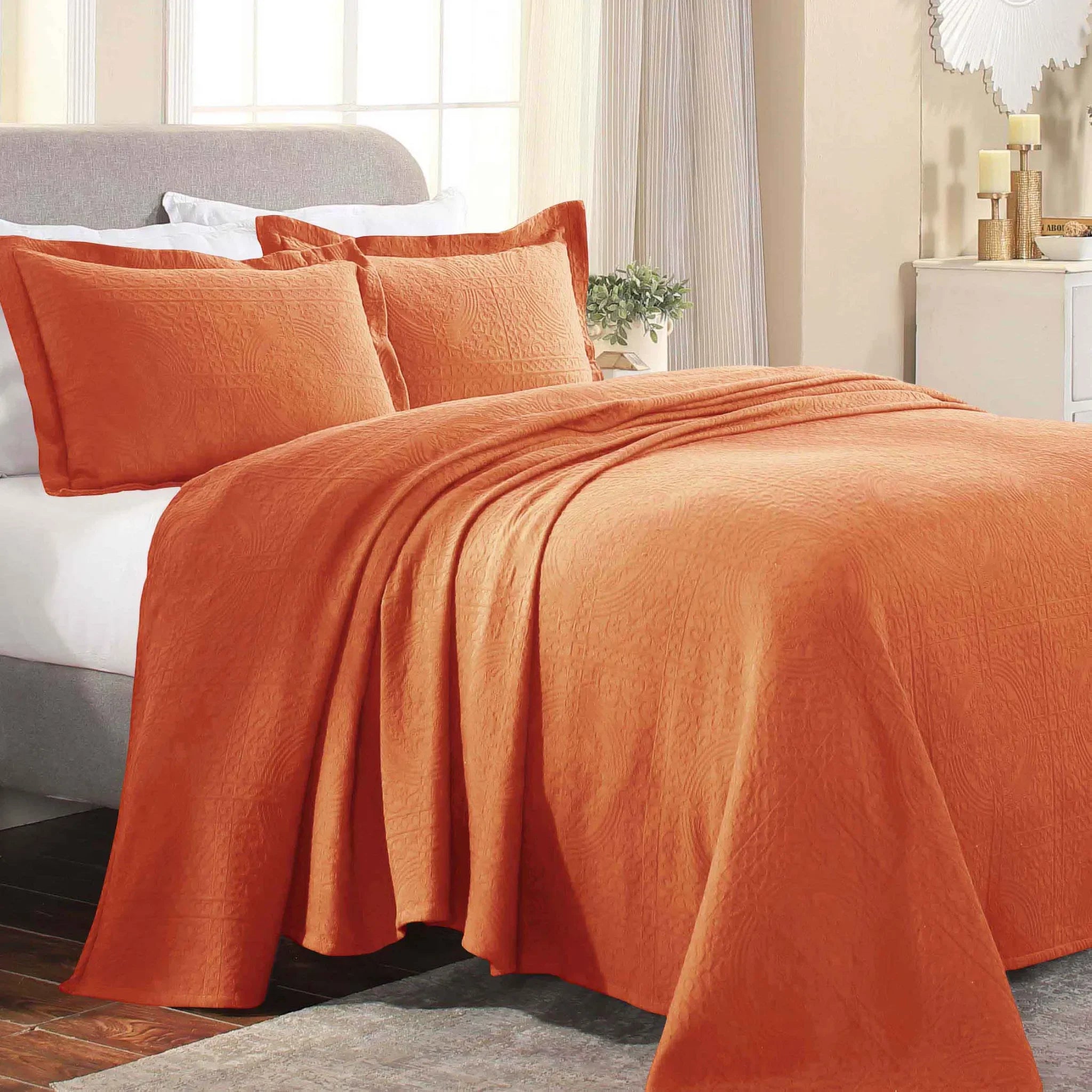 Lightweight Cotton Bedspread Sets 3-Piece Fleur De Lis Jacquard Matelassé - Bedspread by Superior Brand