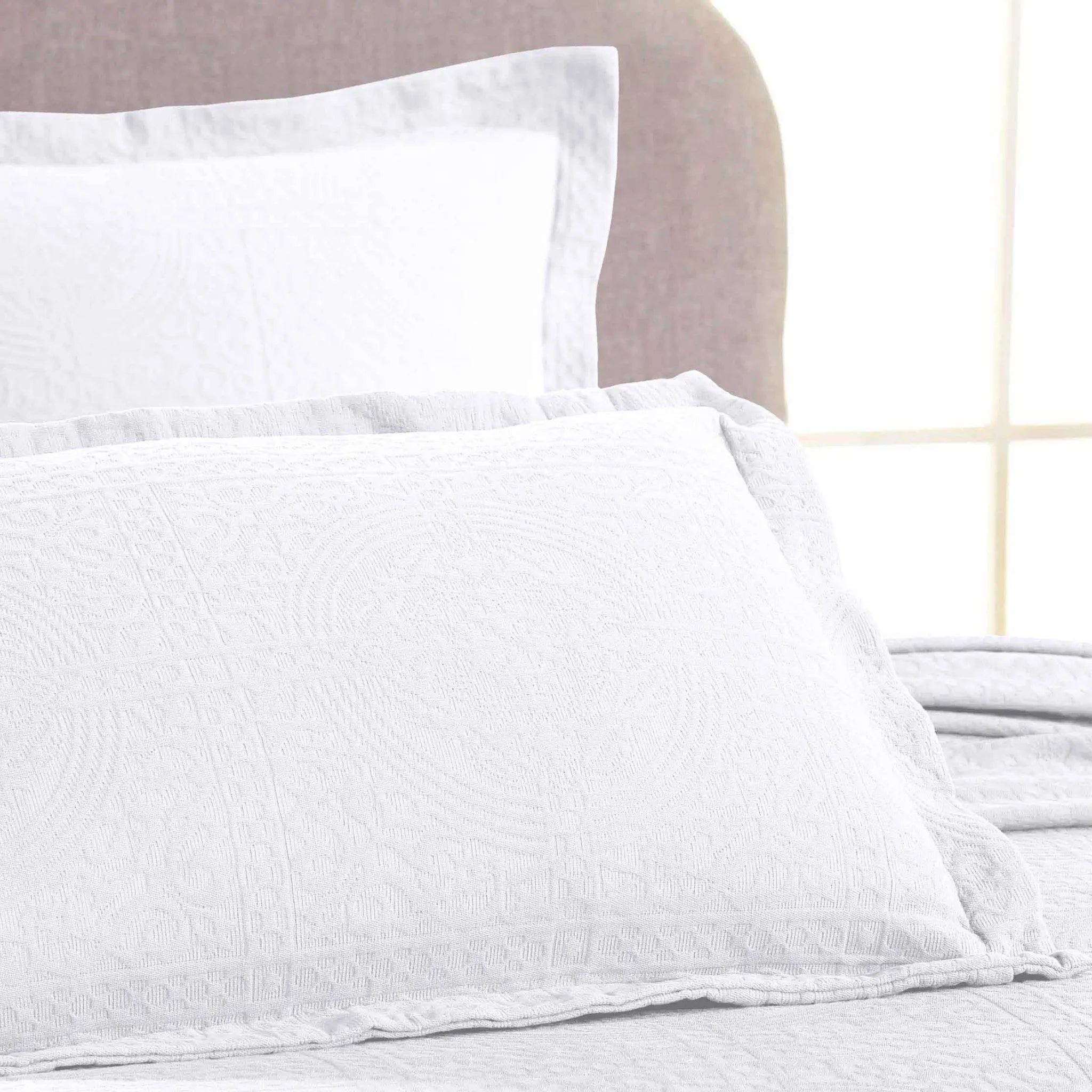 Fleur De Lis Jacquard Matelassé Cotton Medallion Bedspread Set - Bedspread by Superior Brand