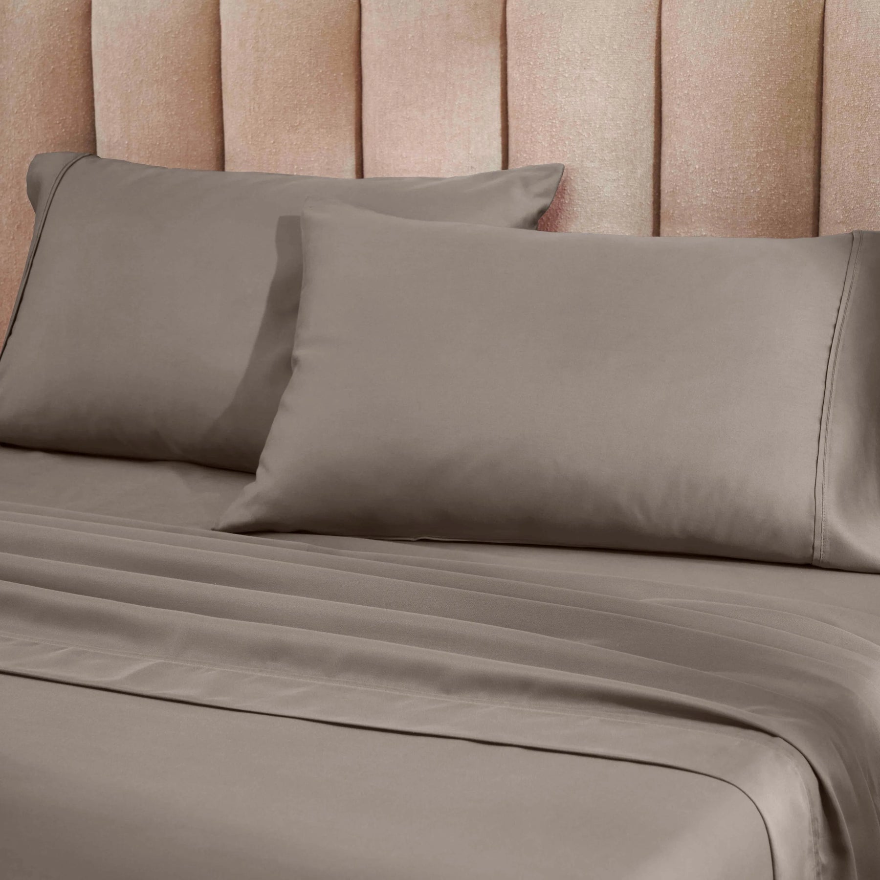 Superior Egyptian Cotton 700 Thread Count 2 Piece Pillowcase Set - Grey