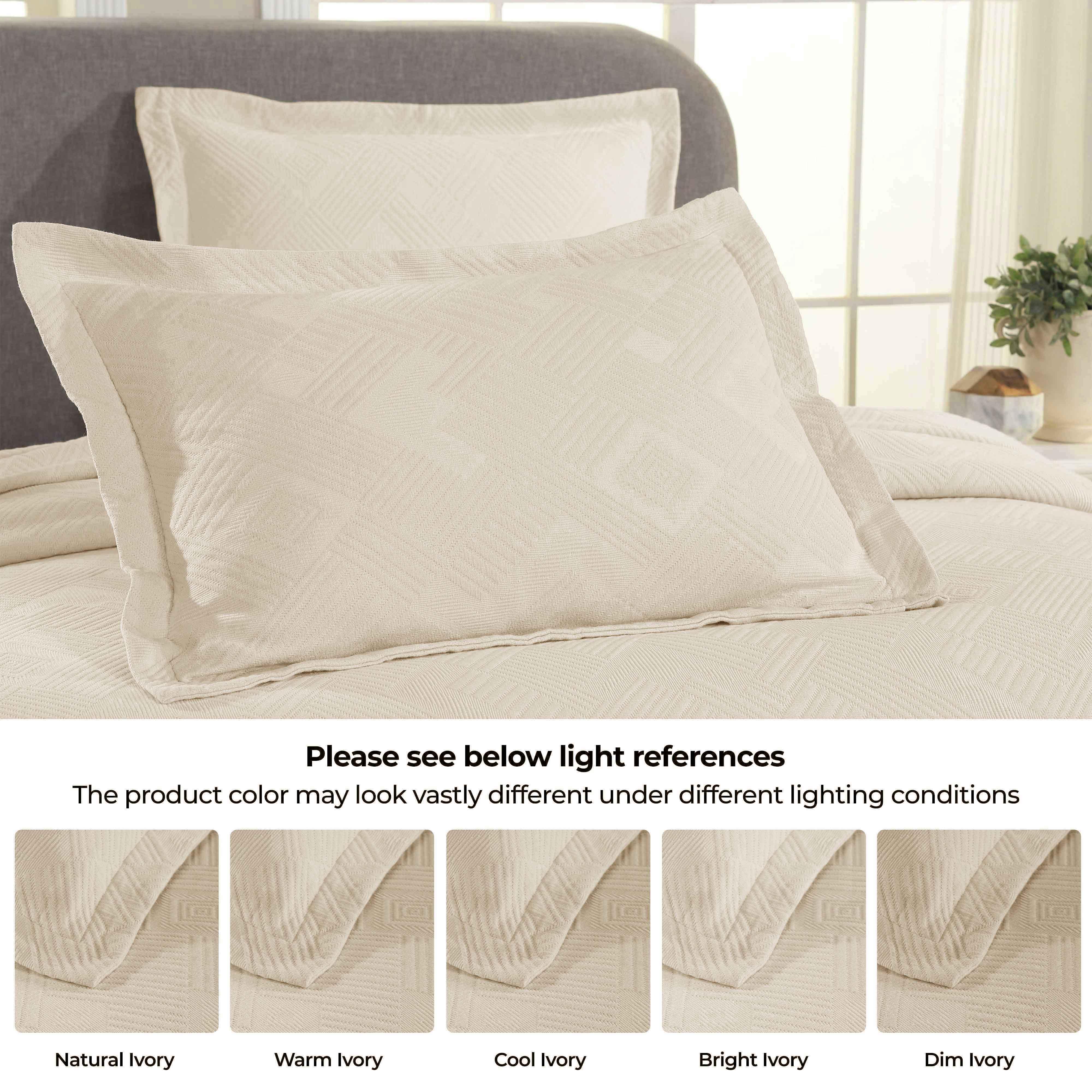 Lightweight Cotton Bedspread Sets 3-Piece Geometric Fret Jacquard Matelassé Scalloped - Bedspread by Superior Brand