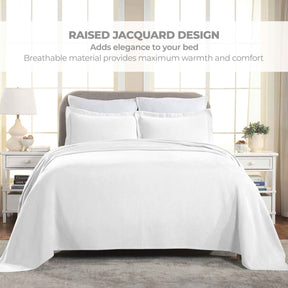 Jacquard Matelassé Paisley Cotton Bedspread Set - White