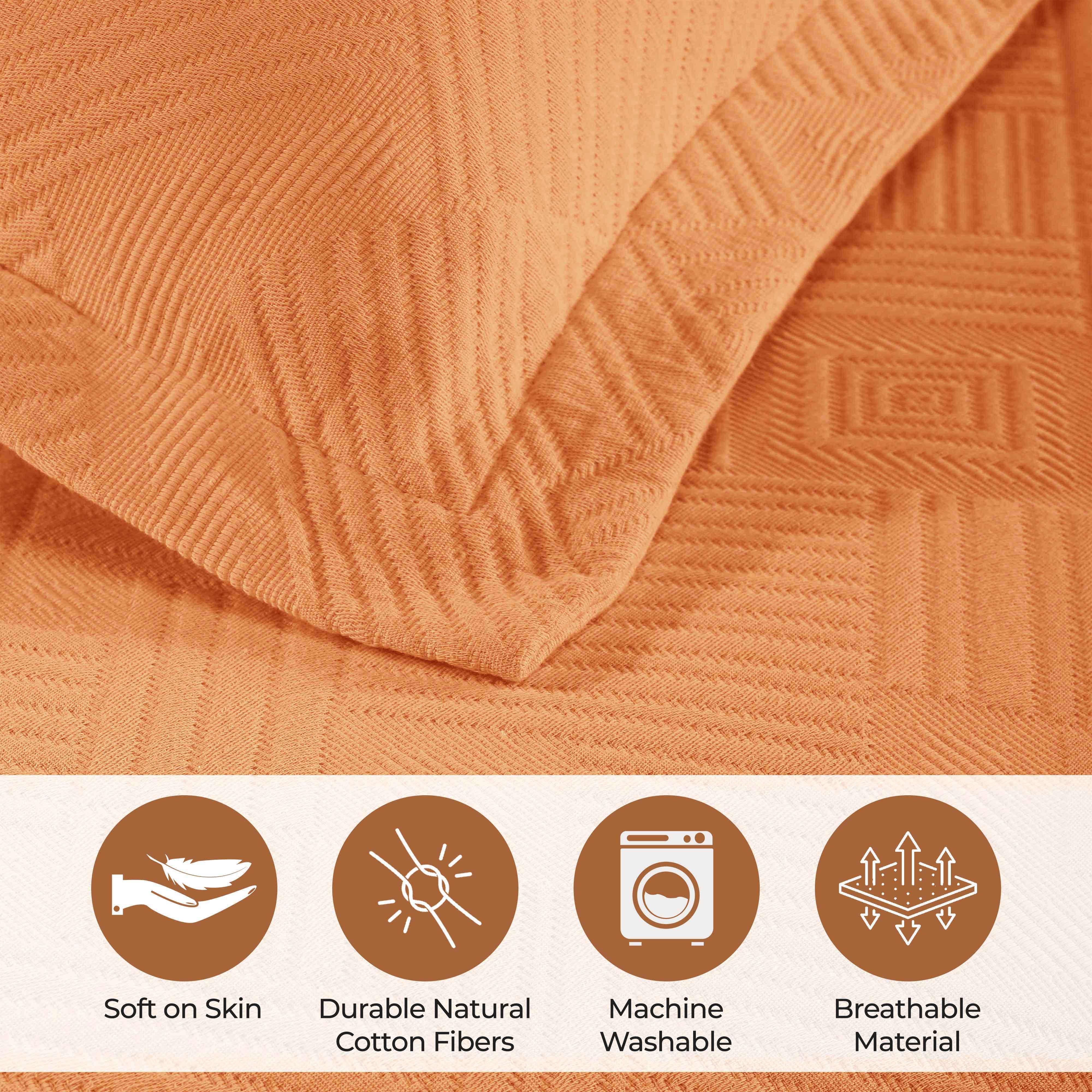 Lightweight Cotton Bedspread Sets 3-Piece Geometric Fret Jacquard Matelassé Scalloped - Bedspread by Superior Brand