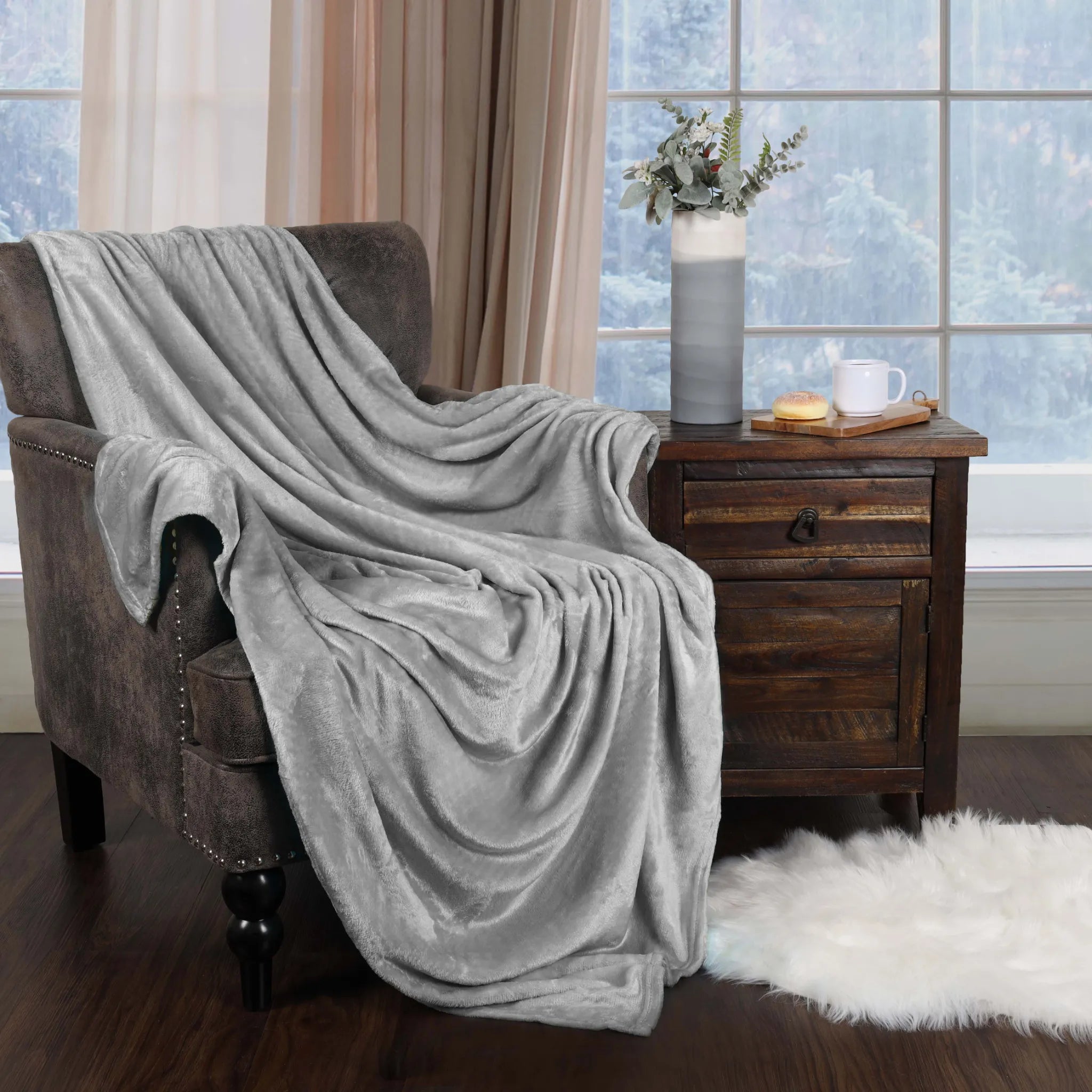 Superior Fleece Plush Medium Weight Fluffy Soft Decorative Throw - Blanket by Superior Brand