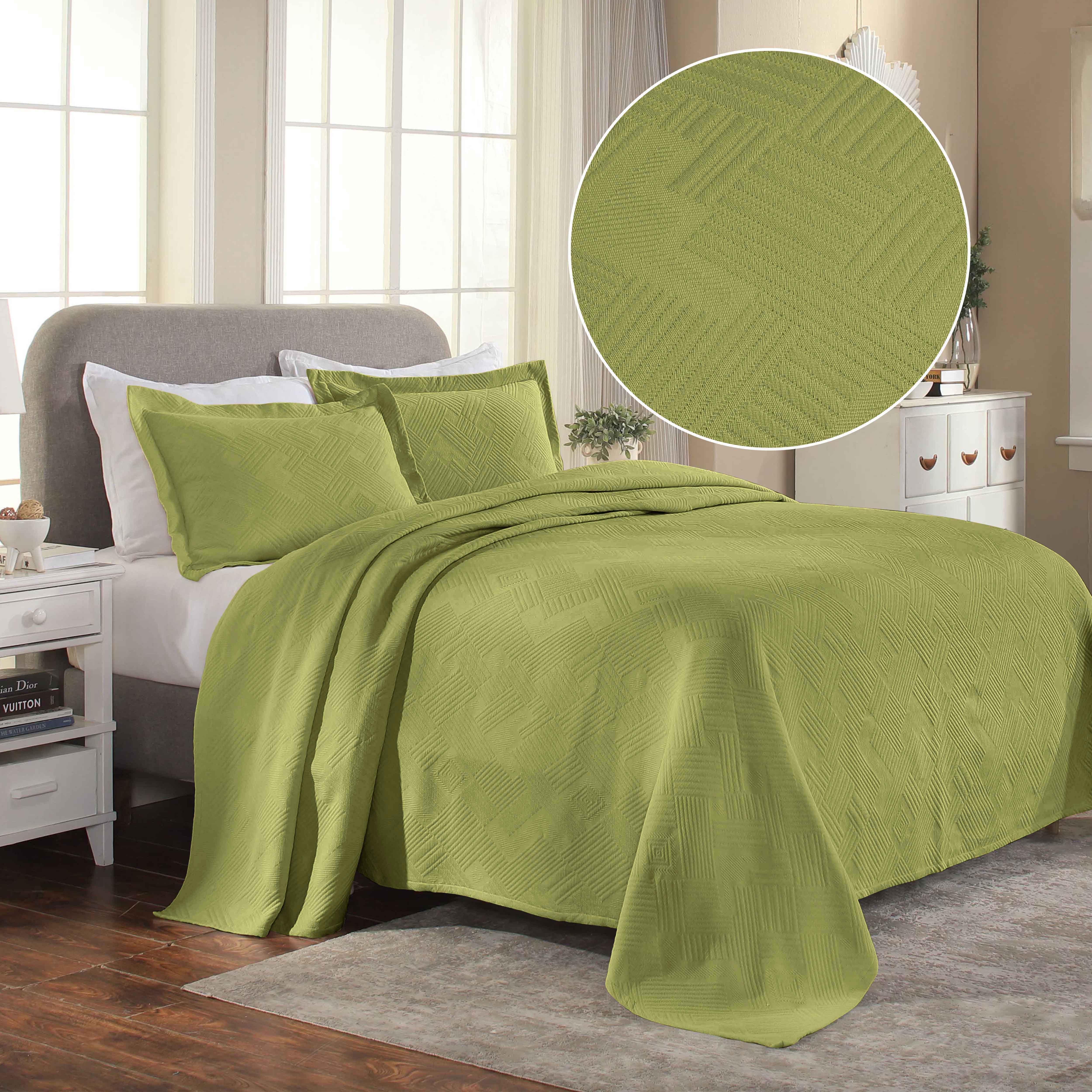 Lightweight Cotton Bedspread Sets 3-Piece Geometric Fret Jacquard Matelassé Scalloped - Bedspread by Superior Brand
