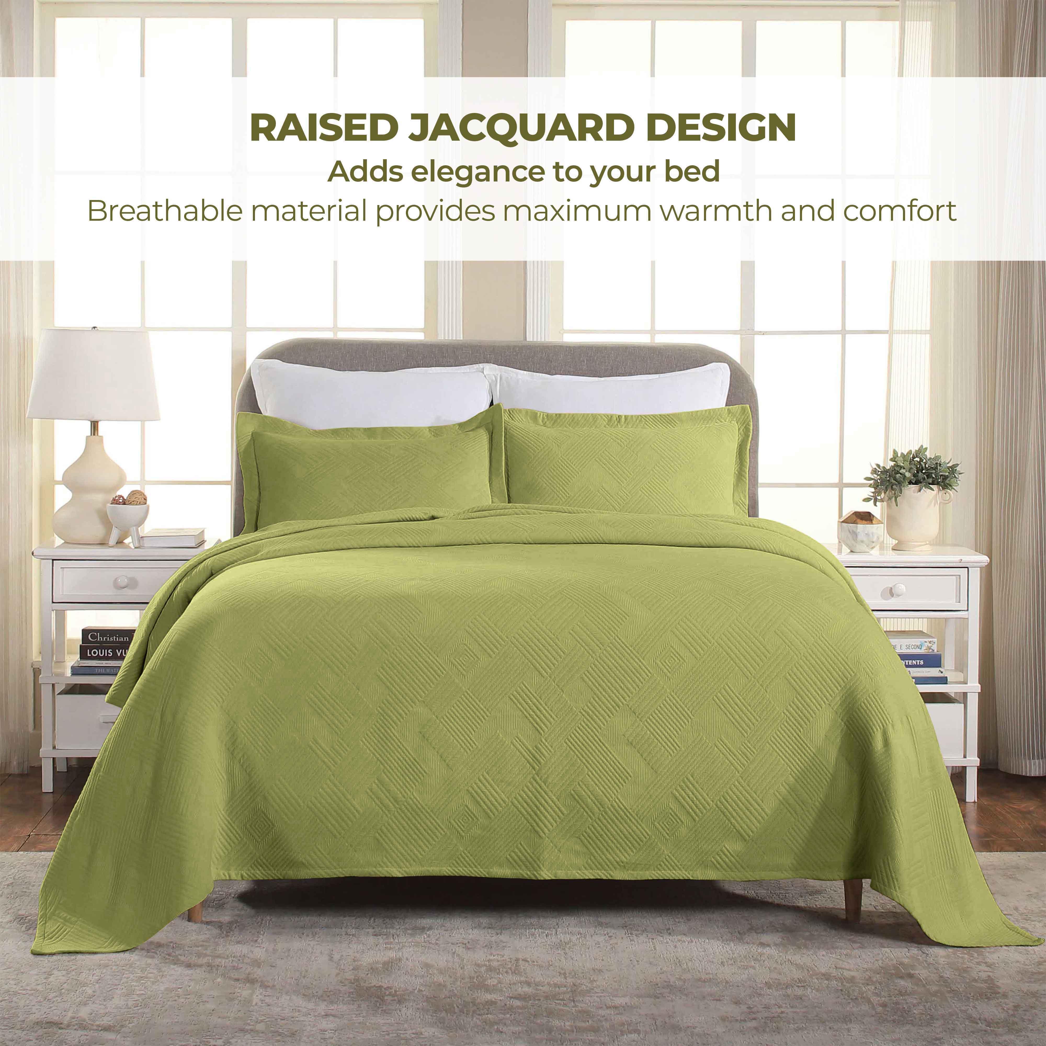 Lightweight Cotton Bedspread Sets 3-Piece Geometric Fret Jacquard Matelassé Scalloped - Bedspread by Superior Brand