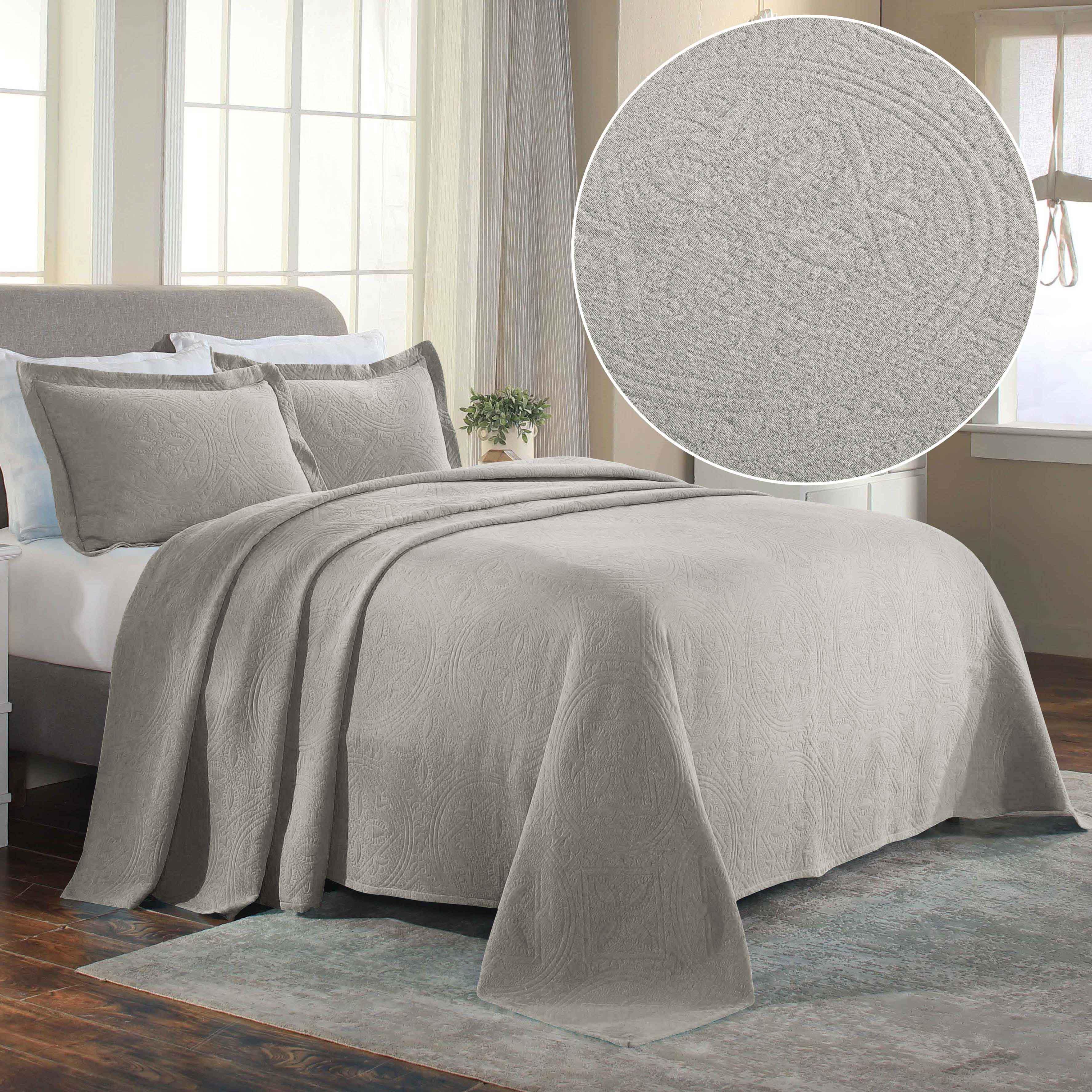 Lightweight Cotton Bedspread Sets 3-Piece Celtic Circle Jacquard Matelassé - Bedspread by Superior Brand