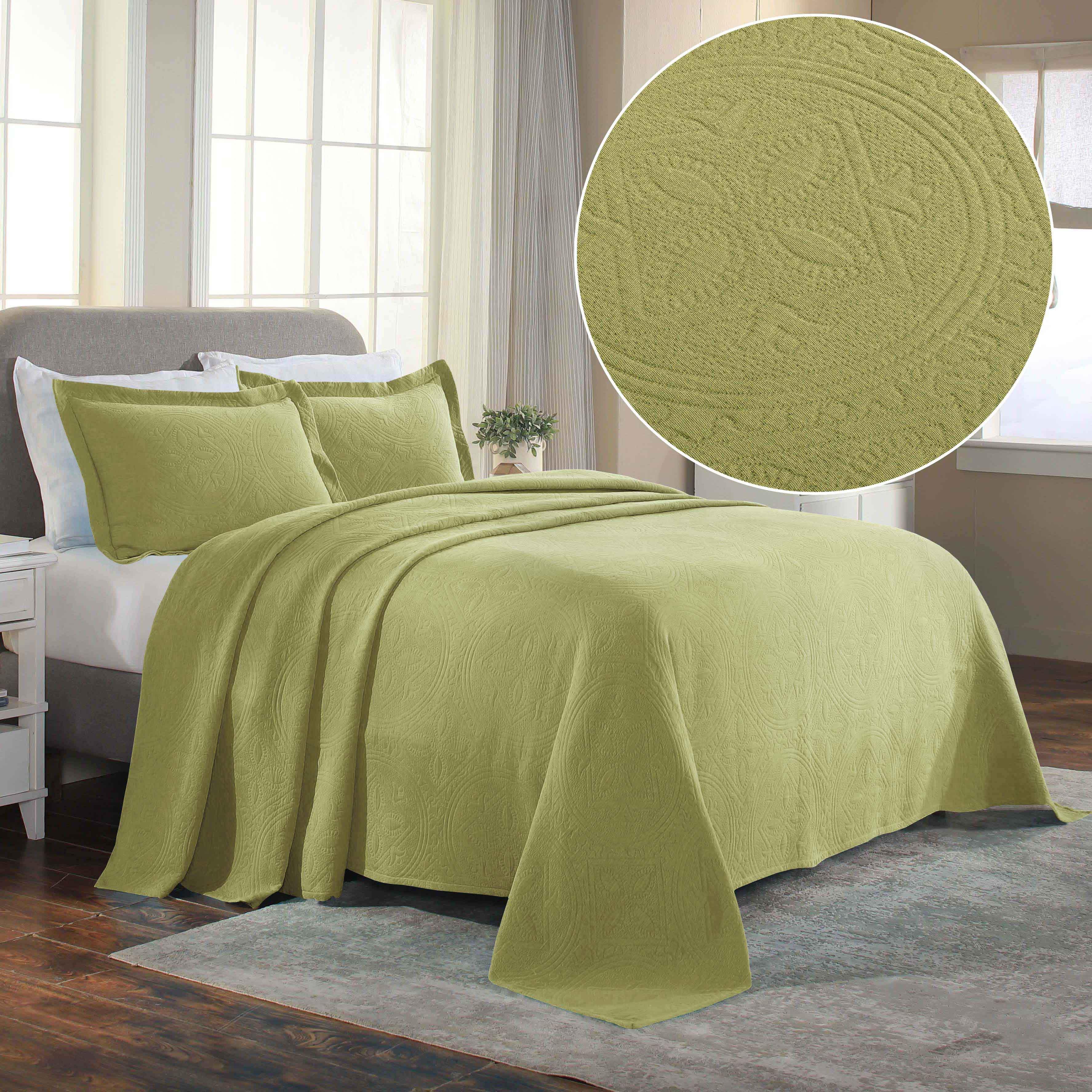 Lightweight Cotton Bedspread Sets 3-Piece Celtic Circle Jacquard Matelassé - Bedspread by Superior Brand