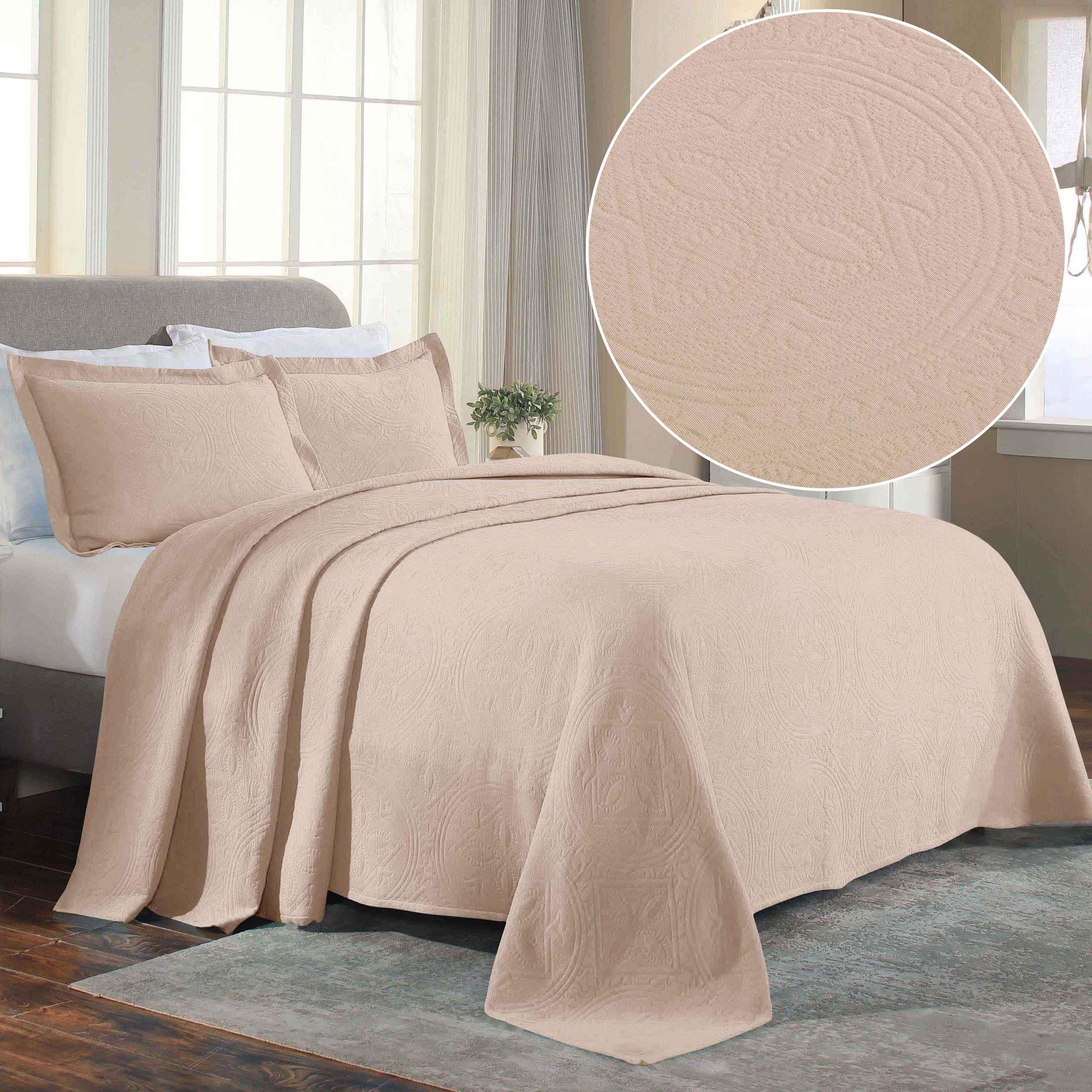 Lightweight Cotton Bedspread Sets 3-Piece Celtic Circle Jacquard Matelassé - Bedspread by Superior Brand