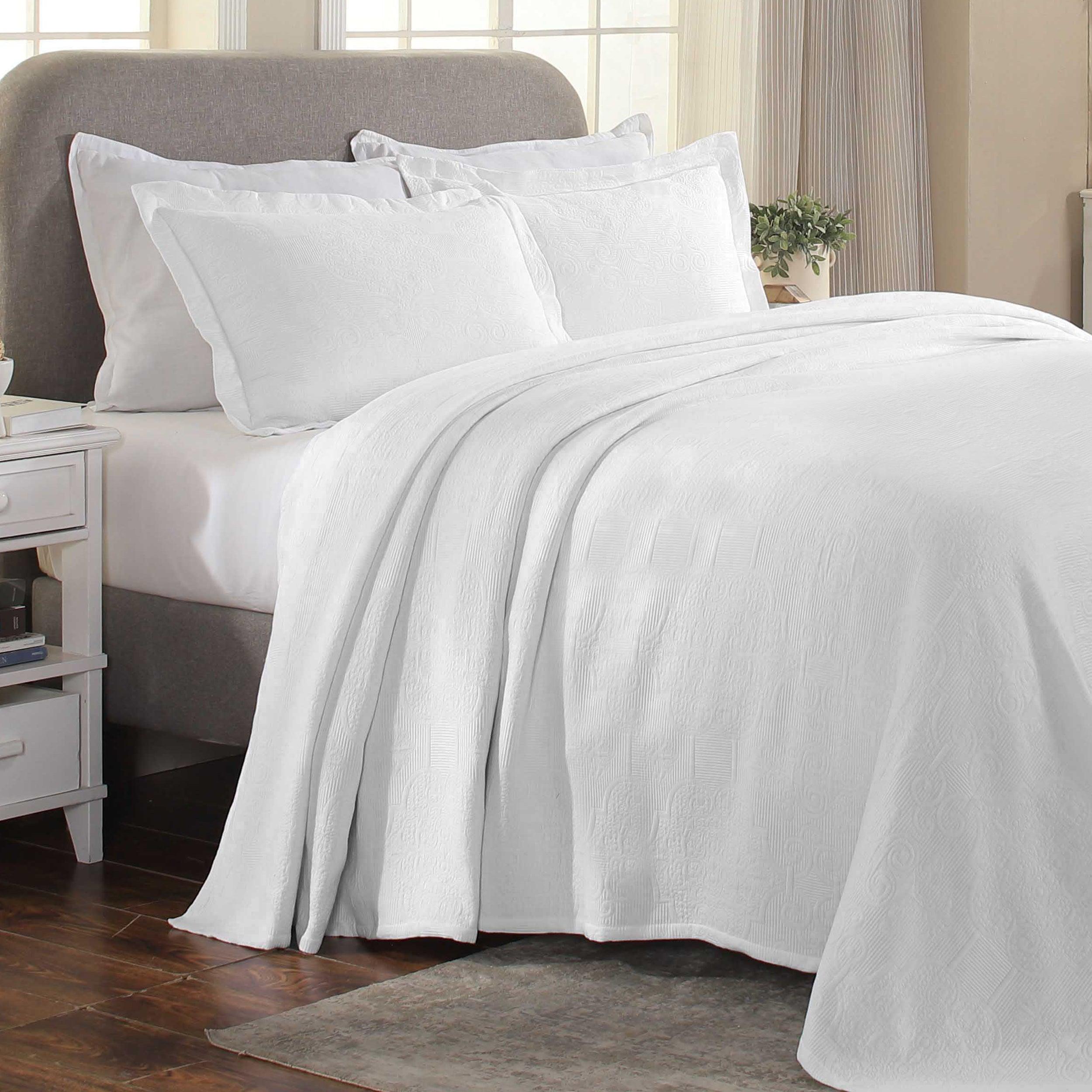 Florin Cotton Matelasse Weave Jacquard Scroll Medallion Bedspread Set - Bedspread by Superior Brand