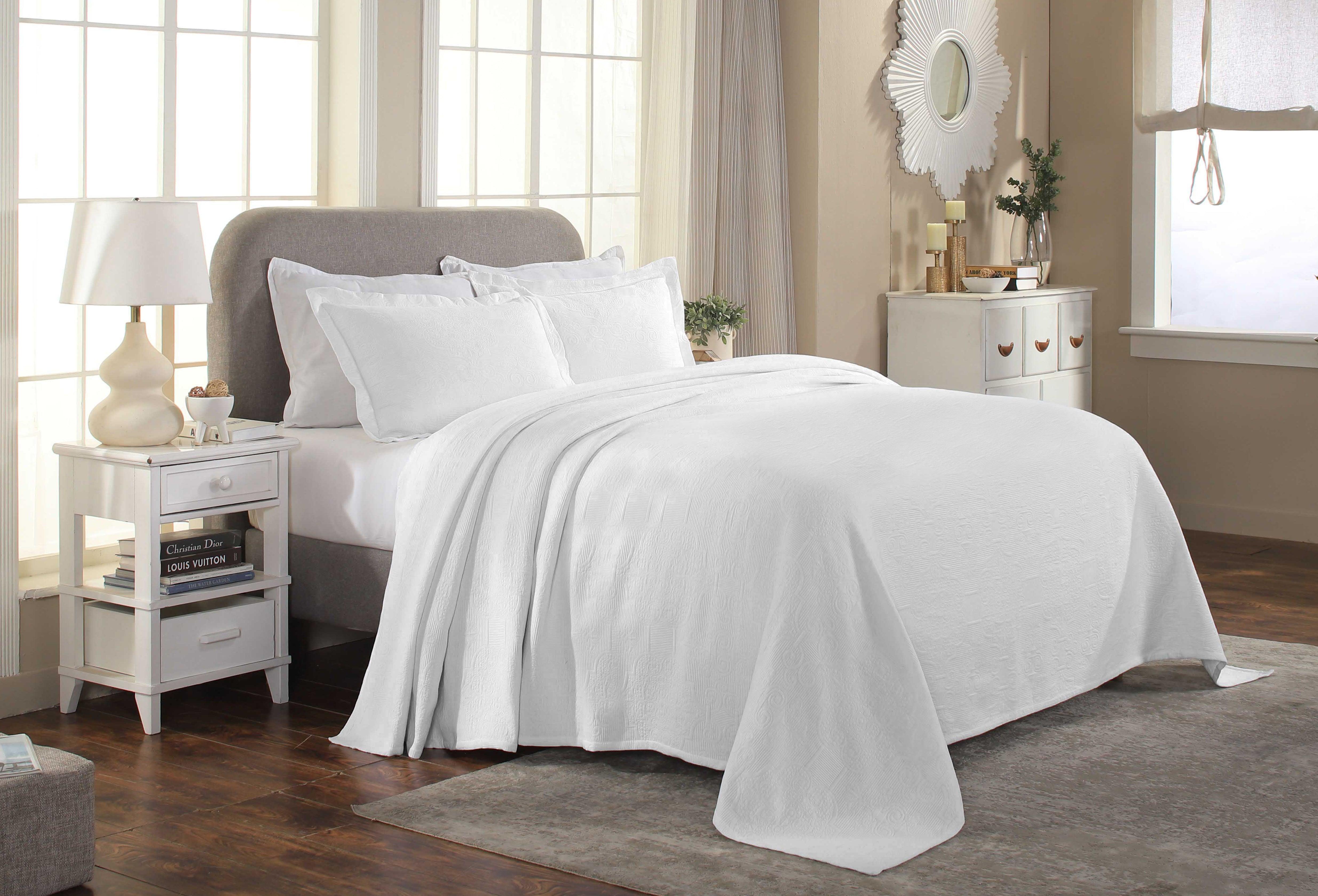 Florin Cotton Matelasse Weave Jacquard Scroll Medallion Bedspread Set - Bedspread by Superior Brand
