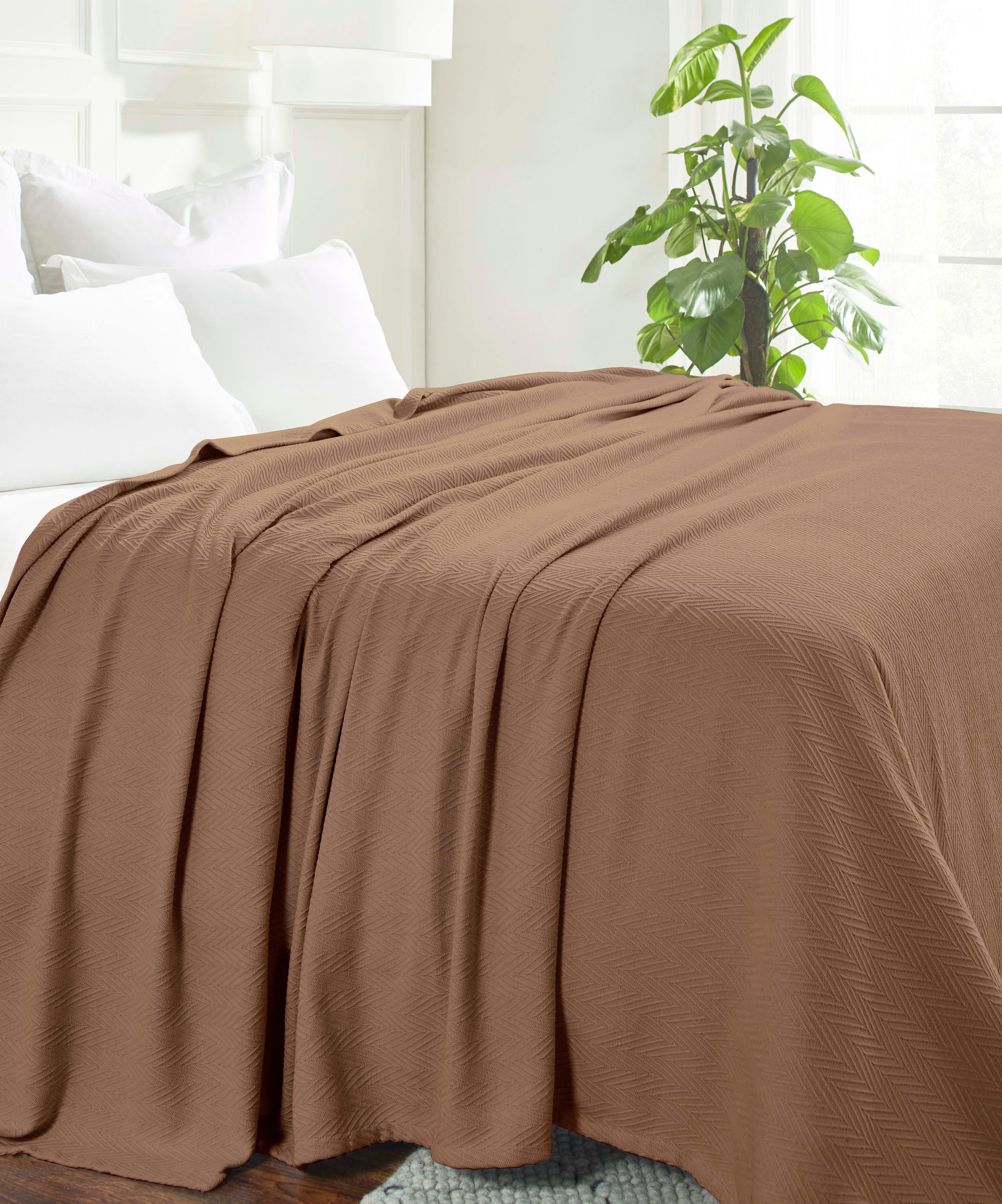 Lightweight Cotton Blanket – Metro Chevron, All-Season Bedding - Blanket by Superior Brand