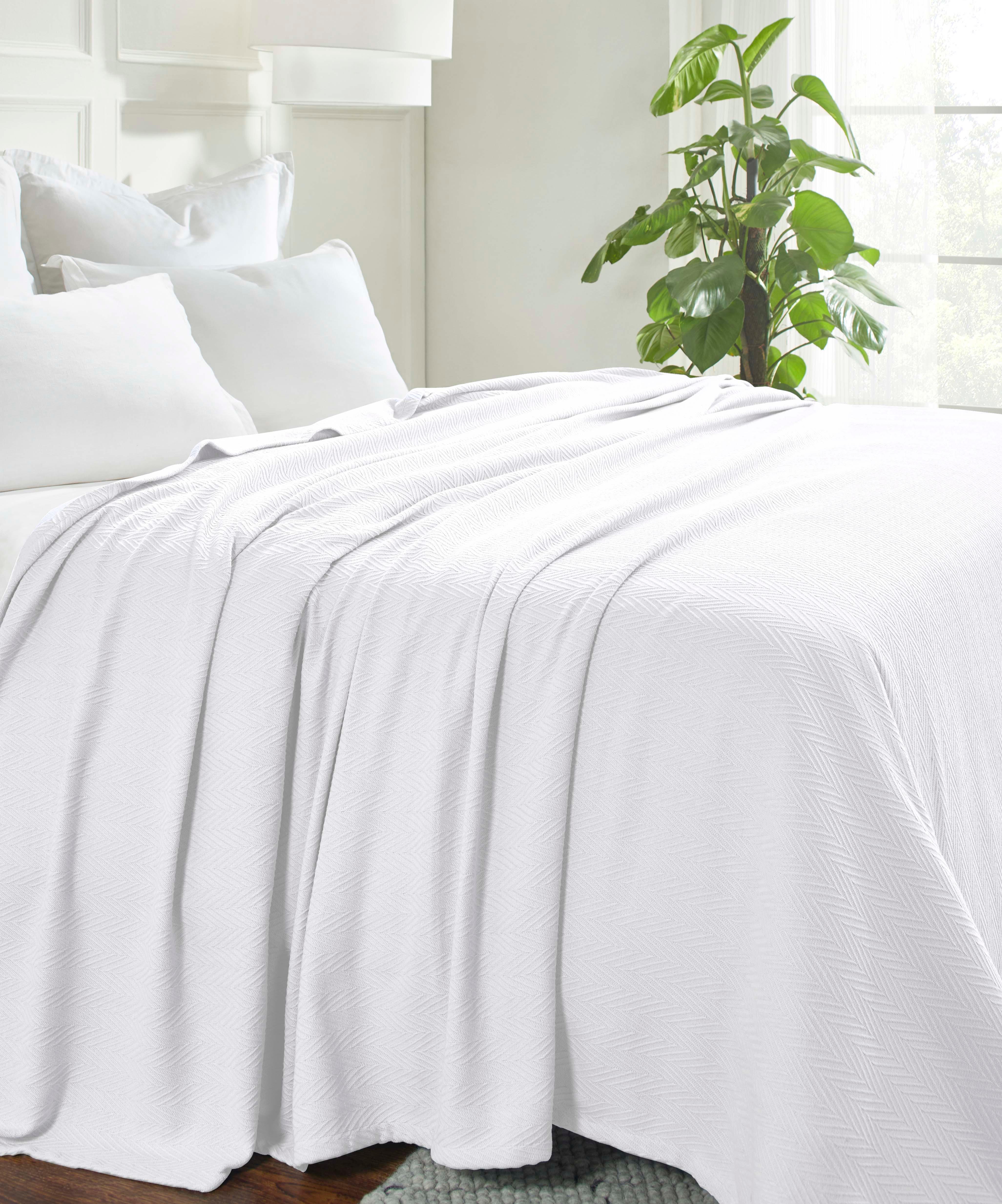 Lightweight Cotton Blanket – Metro Chevron, All-Season Bedding - Blanket by Superior Brand