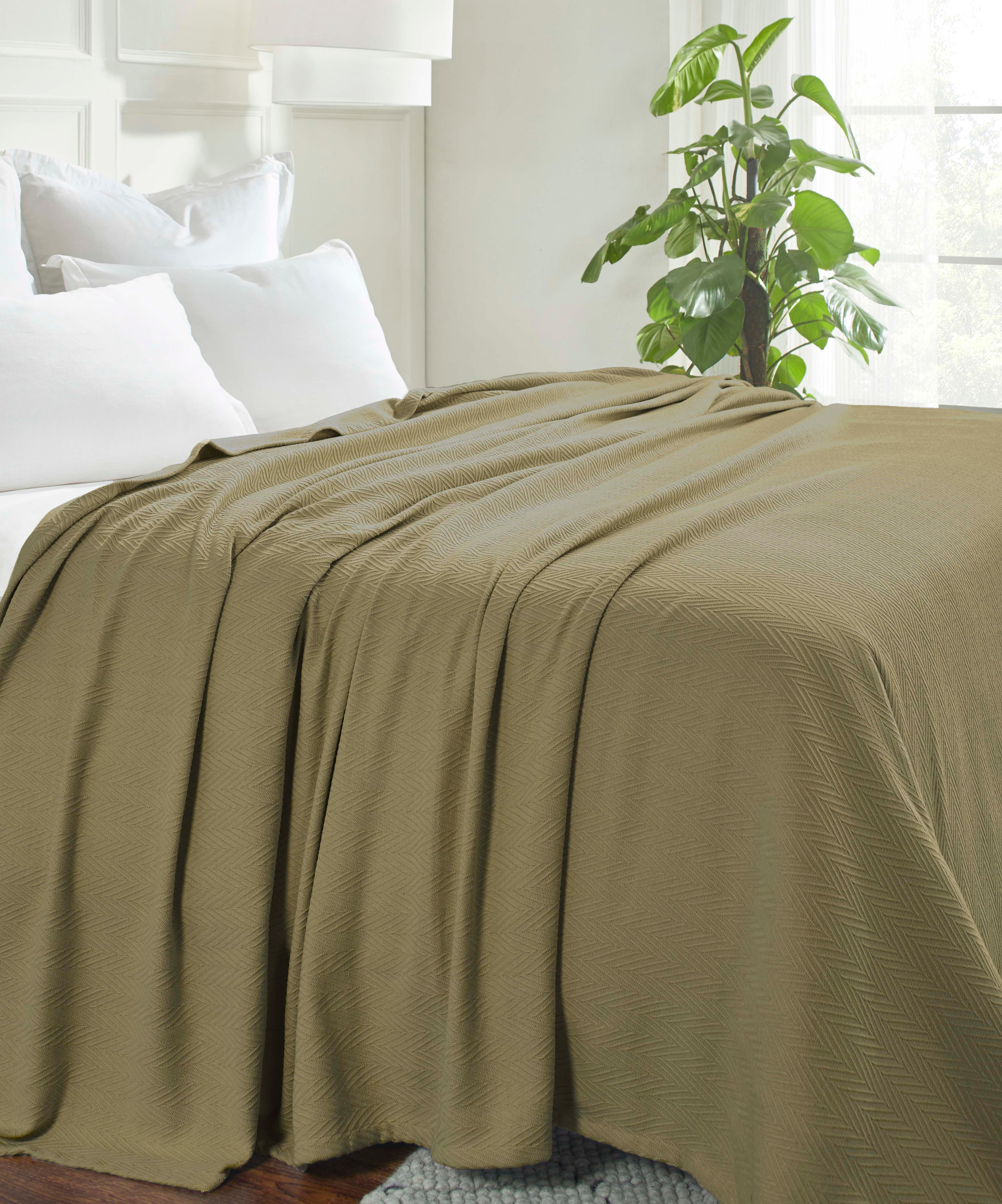 Lightweight Cotton Blanket – Metro Chevron, All-Season Bedding - Blanket by Superior Brand