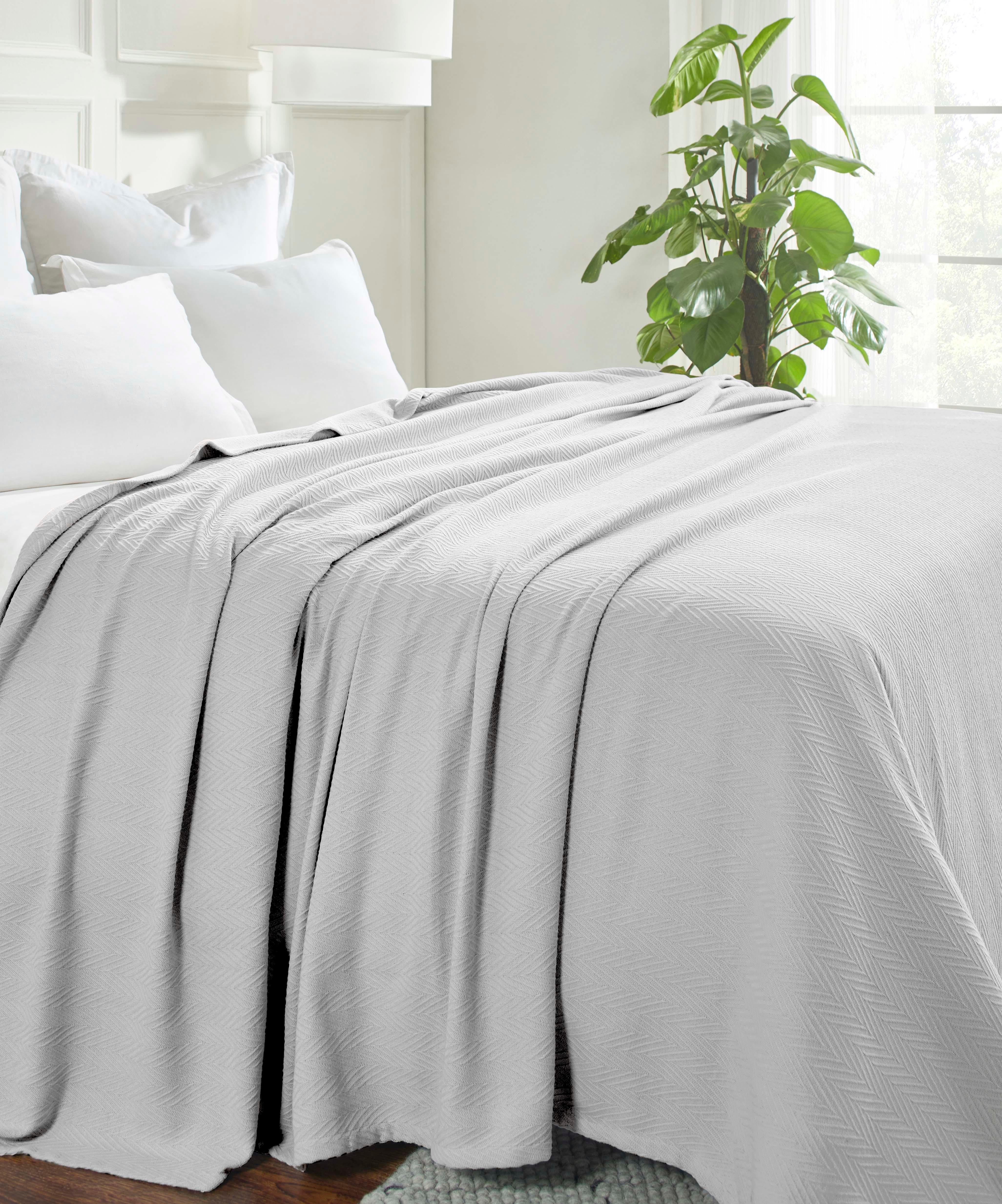Lightweight Cotton Blanket – Metro Chevron, All-Season Bedding - Blanket by Superior Brand