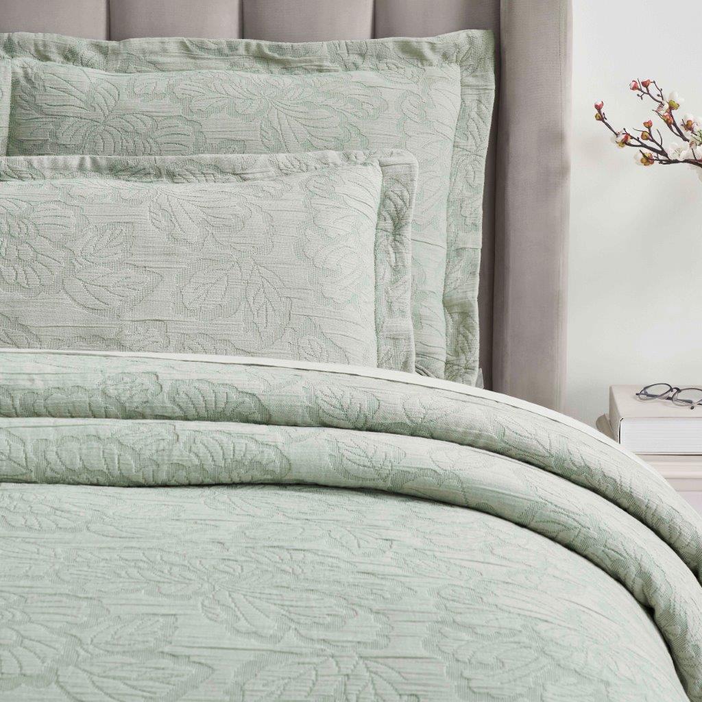 Cotton Bedspread Sets 3-Piece Hibiscus Floral Jacquard Matelassé - Bedspread by Superior Brand