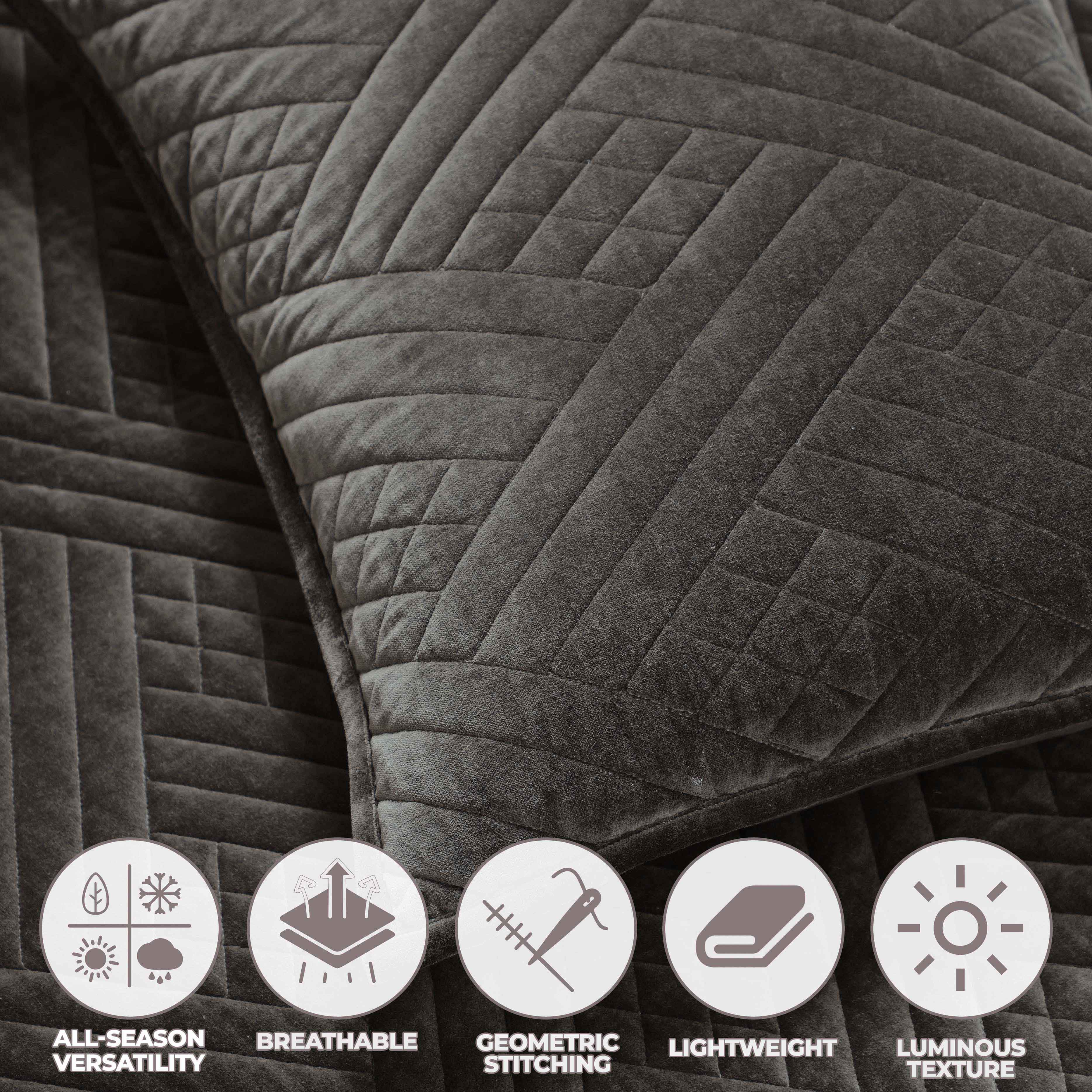 Karina Cotton Velvet Lightweight Geometric Quilt and Pillow Sham Set - Quilt Set by Superior Brand