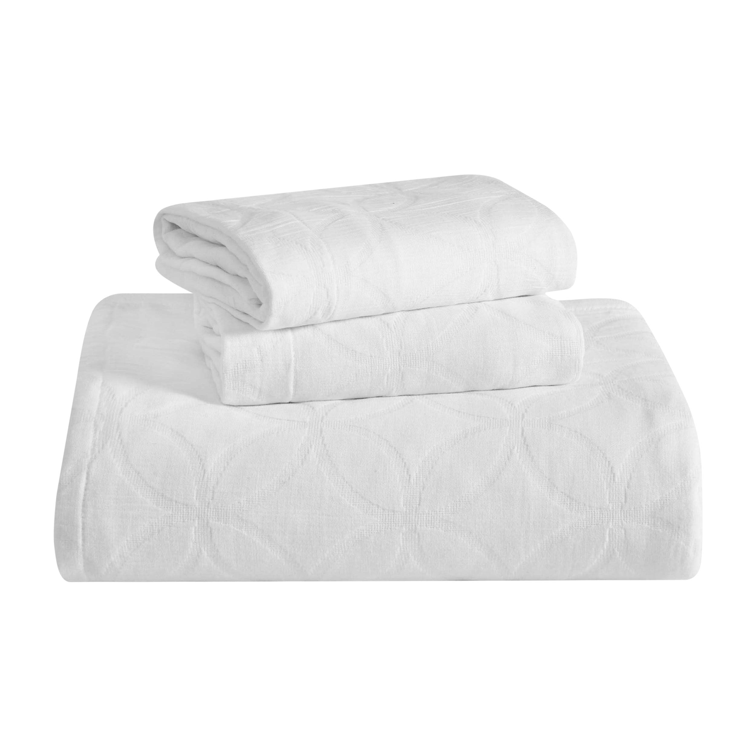 Lightweight Cotton Bedspread Sets 3-Piece Serenity Wedding Ring Jacquard Matelassé - Bedspread by Superior Brand