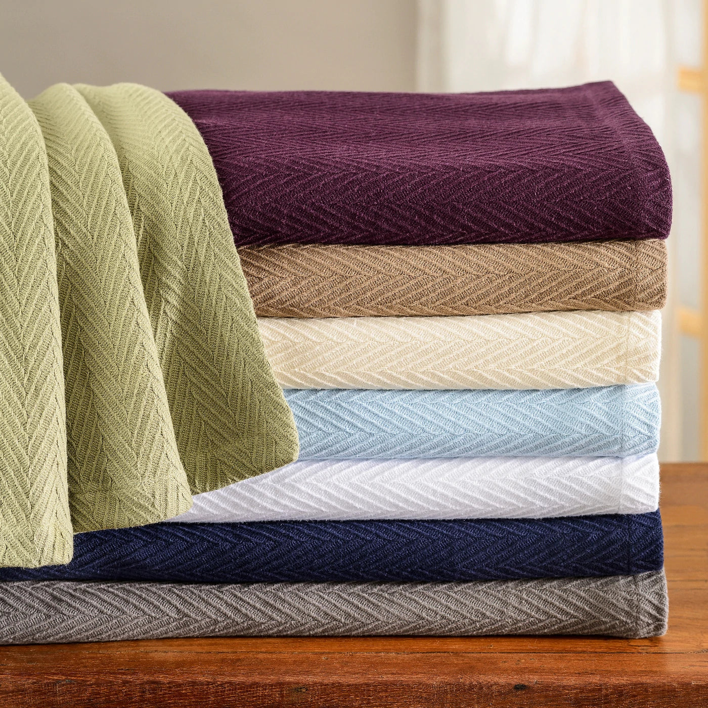 How to choose the Ideal Blanket Color to Perfectly Complement Your Home Décor - Home City Inc