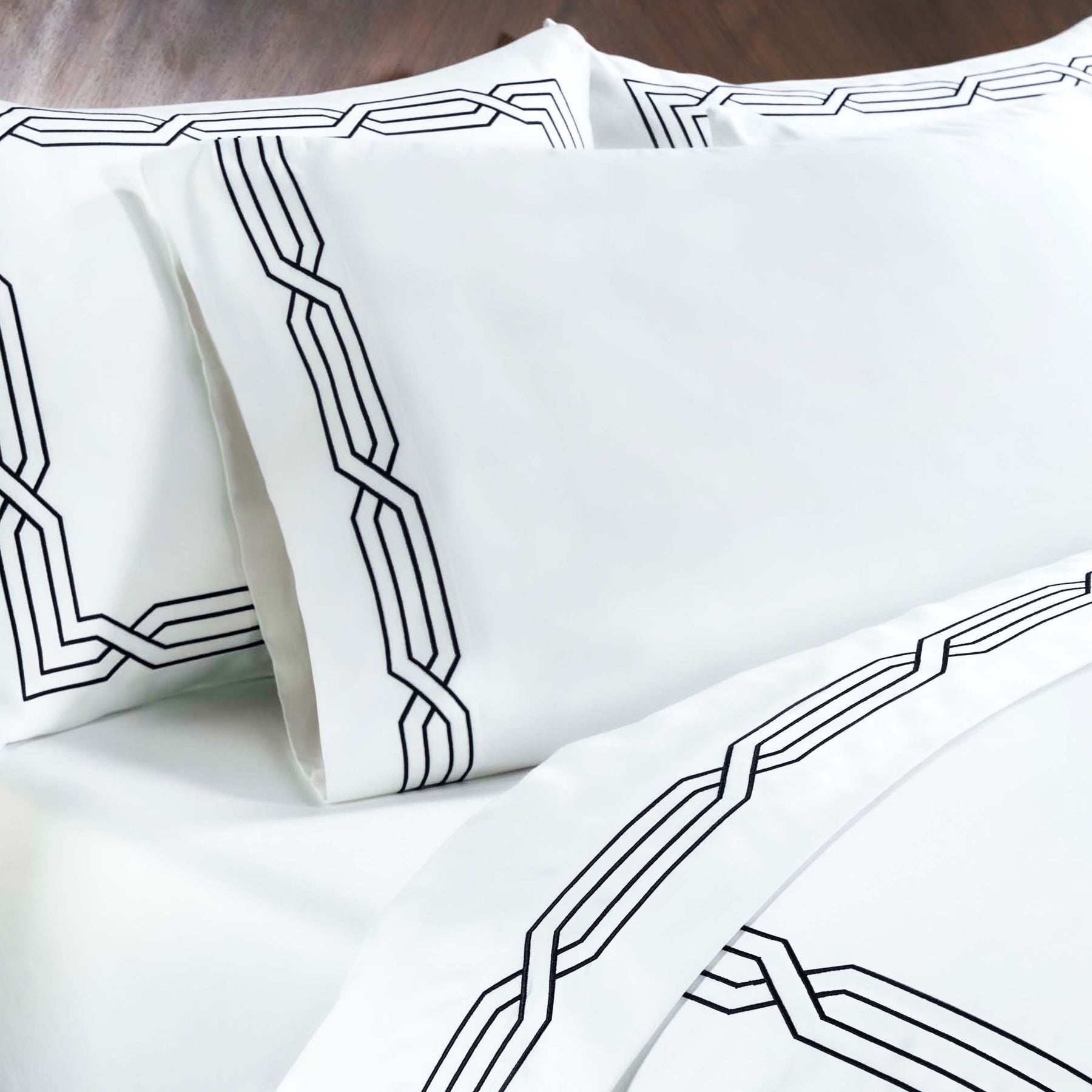 Superior Egyptian Cotton 1200 Thread Count Embroidered Geometric Scroll Bed Sheet Set - White-Navy Blue