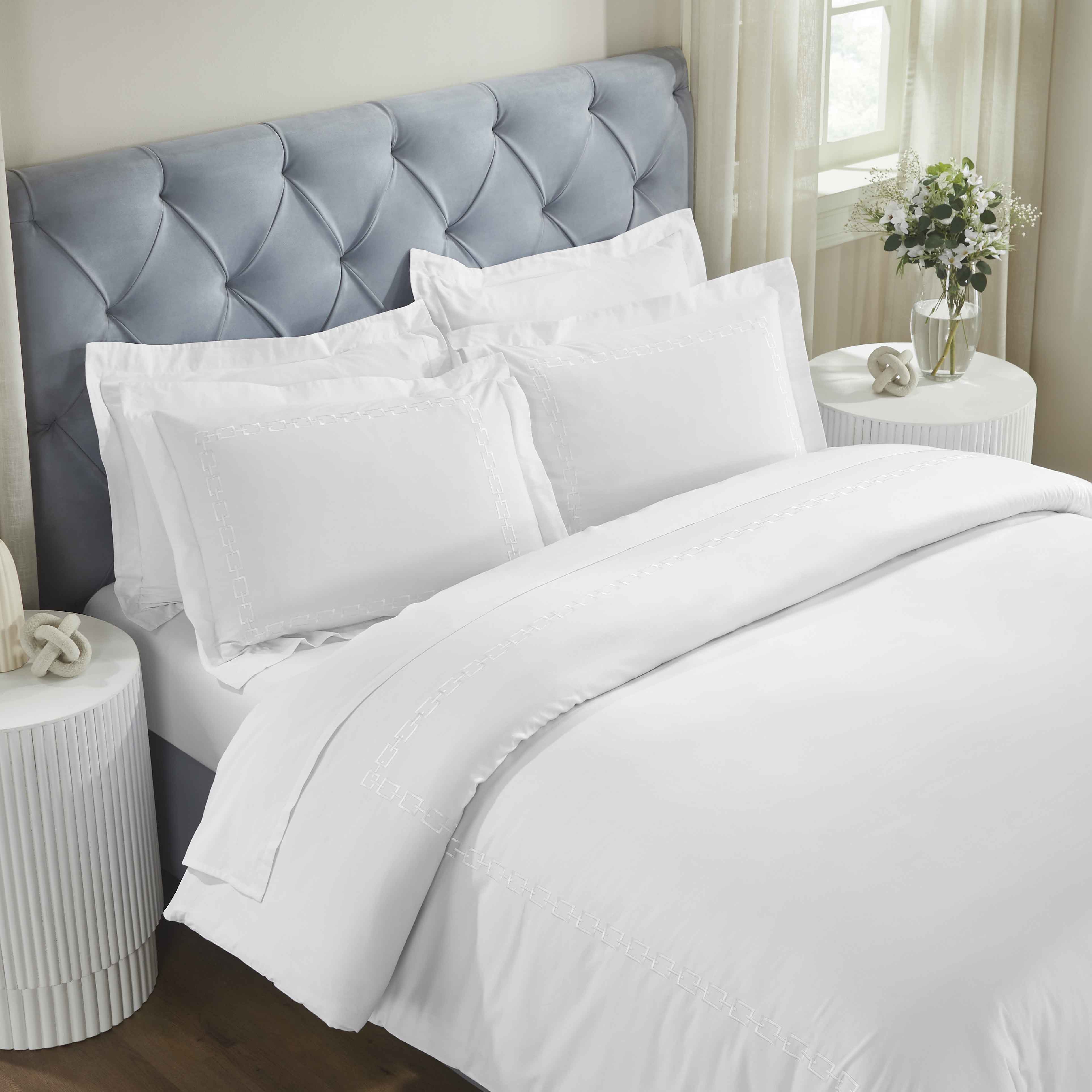 Chain Links Cotton Embroidered 3 Piece Duvet Cover Set - Duvet Cover Set by Superior Brand