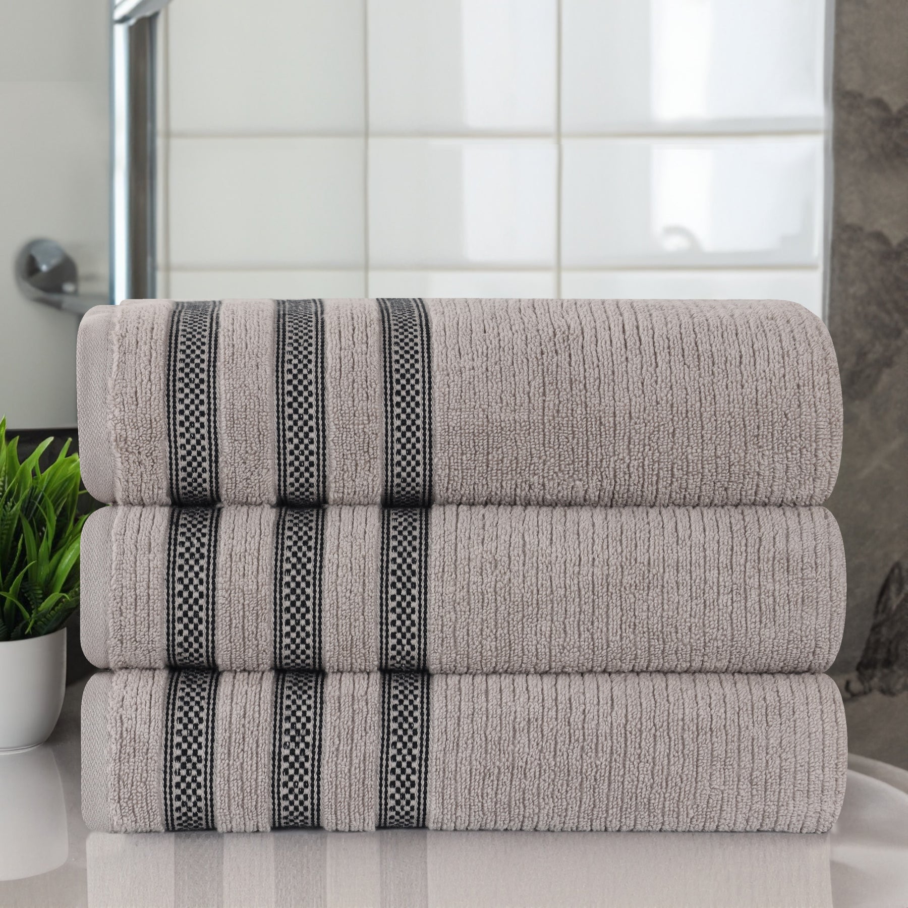 Zero Twist Cotton Ribbed Geometric Border Plush Bath Towel - Grey