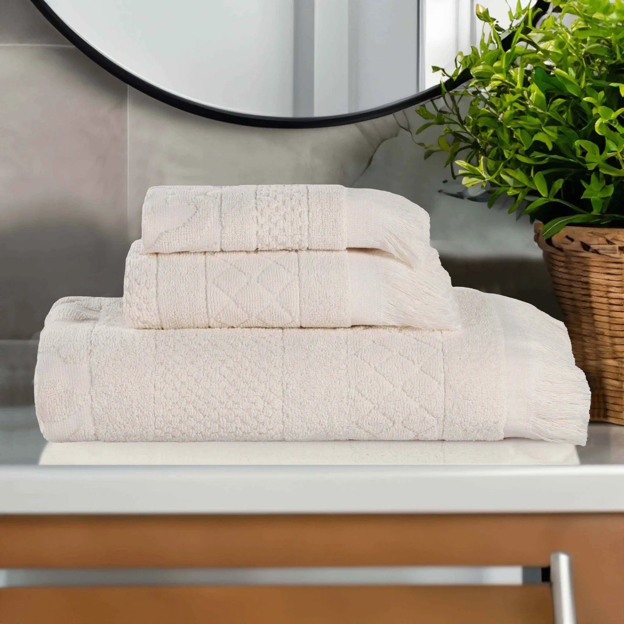 Rolla Cotton Geometric Jacquard Plush Soft Absorbent 3 Piece Towel Set - Towel Set by Superior Brand