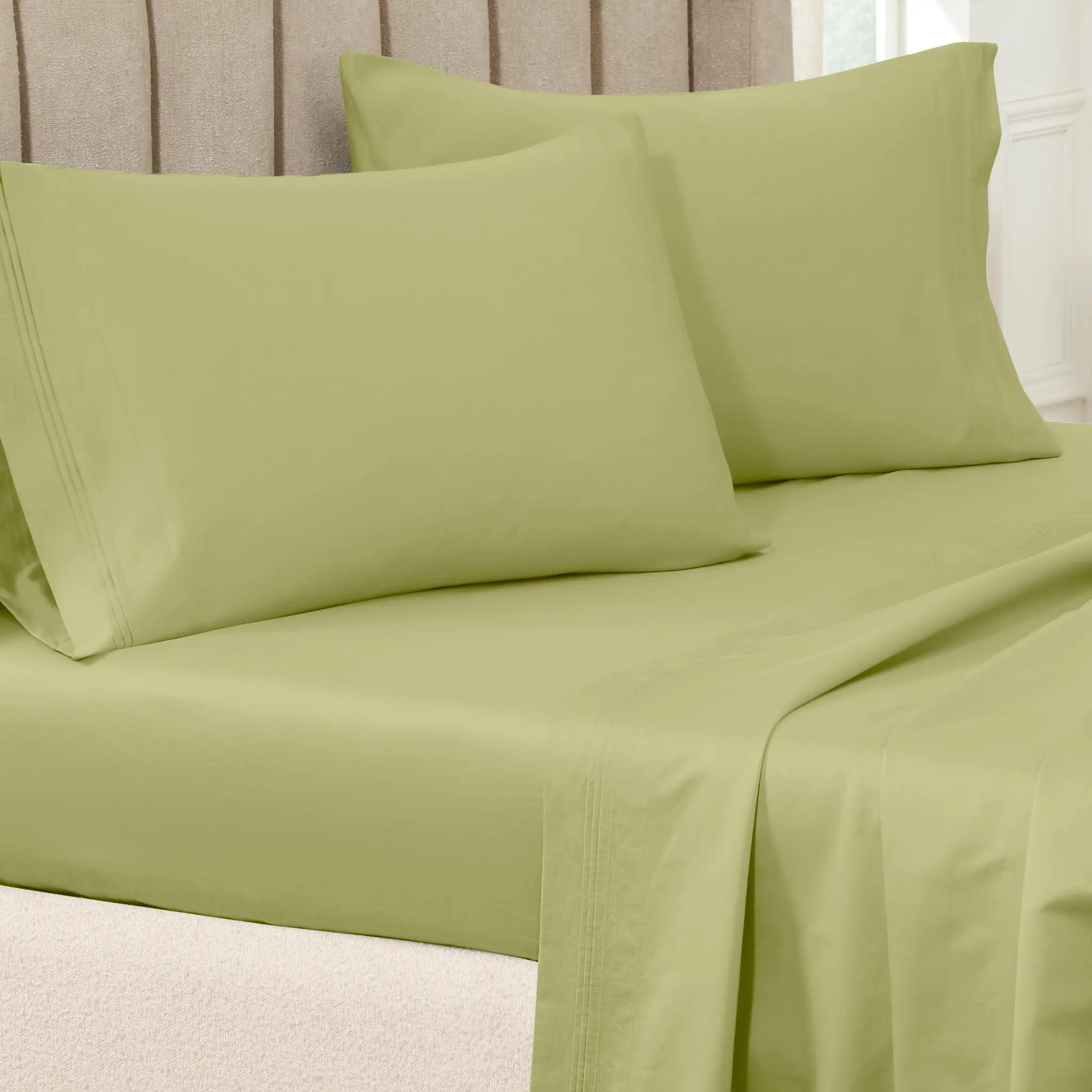 100% Egyptian Cotton 650 Thread Count Solid Pillowcase Set