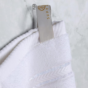 Superior Ultra-Plush Turkish Cotton Super Absorbent Solid Bath Towel Set of 4 - White