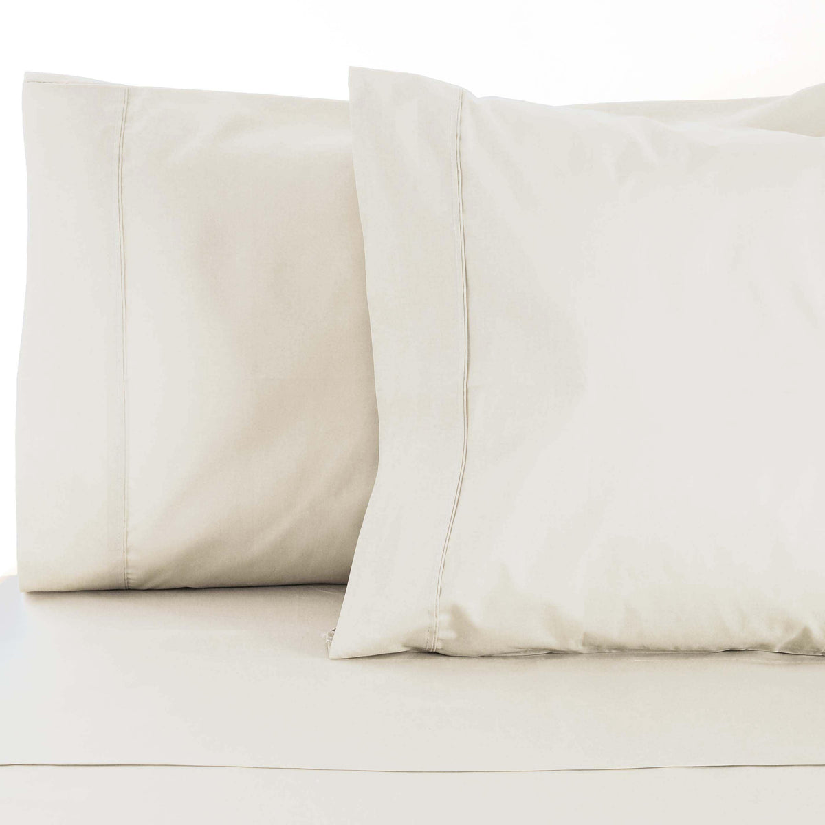 Superior Solid Single Pleat Cotton Blend 2-Piece Pillowcase Set