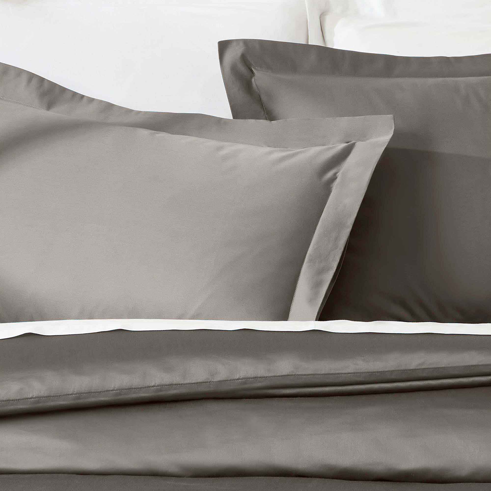 Egyptian Cotton 850 Thread Count Solid Luxury 3 Piece Duvet Cover Set - Duvet Cover Set by Superior Brand