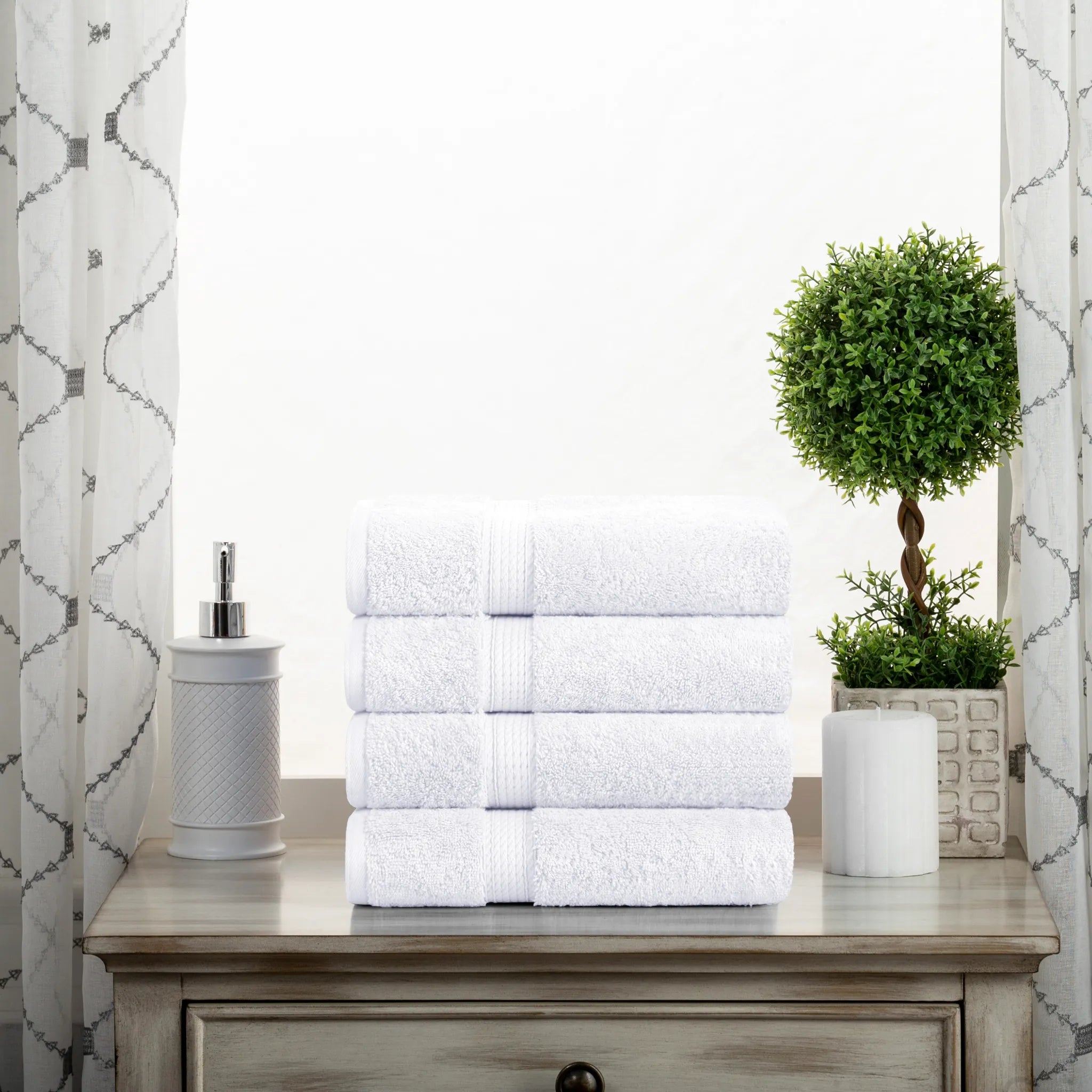 Egyptian Cotton Hand Towels 4-Piece Plush Set by Madison