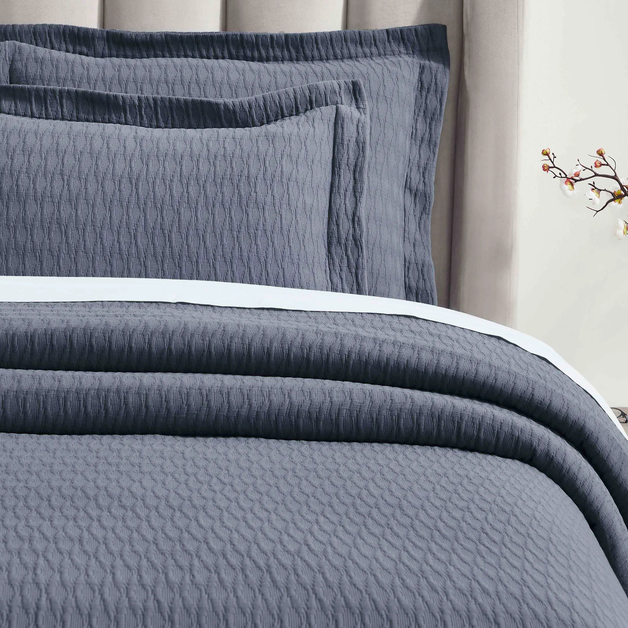Lightweight Cotton Matelassé Bedspread Set Calvert Diamond Lattice Jacquard (3-Piece)