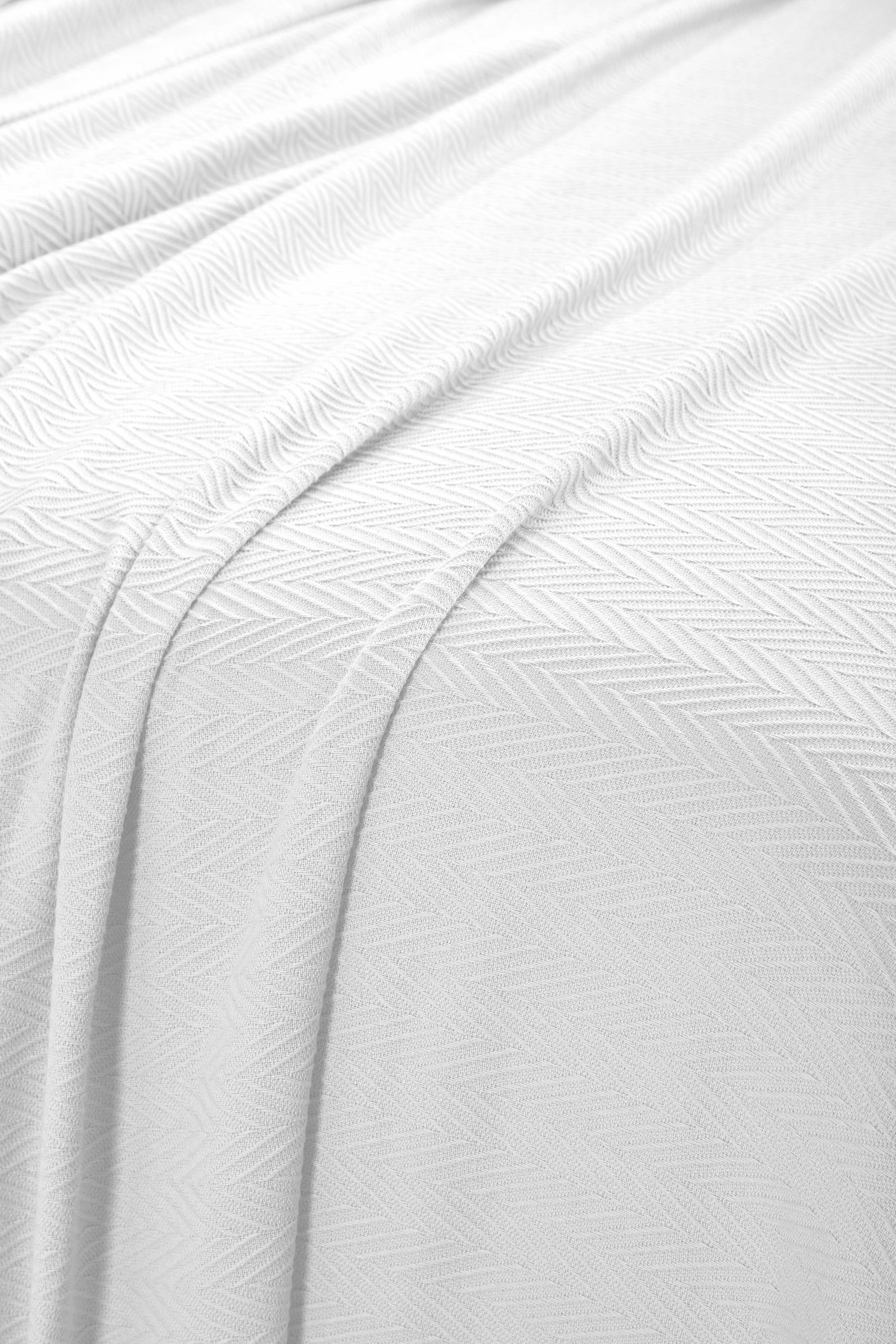 Chevron All-Season Cotton Blanket - White